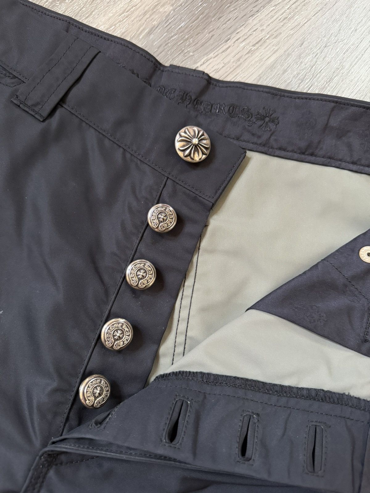 Chrome Hearts Lambskin Leather Nylon Carpenter Shorts Size US 31 - 4 Thumbnail