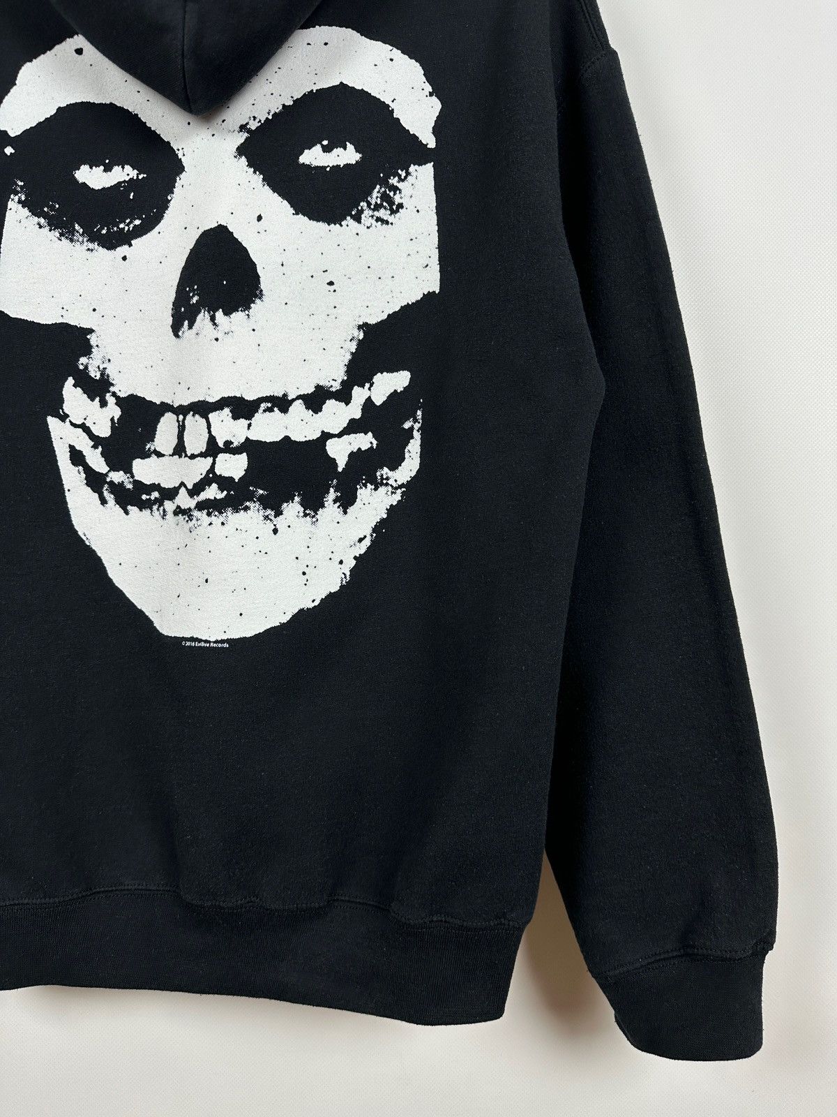 Band Tees 2016 Misfits Crimson Ghost Punk Rock Band Hoodie Size US M / EU 48-50 / 2 - 7 Thumbnail