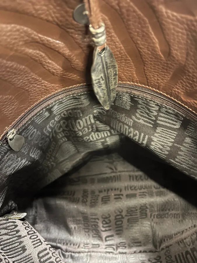 Roberto Cavalli 2000s Roberto Cavalli Brown Handle Leather Relief Savage Bag Size ONE SIZE - 4 Thumbnail