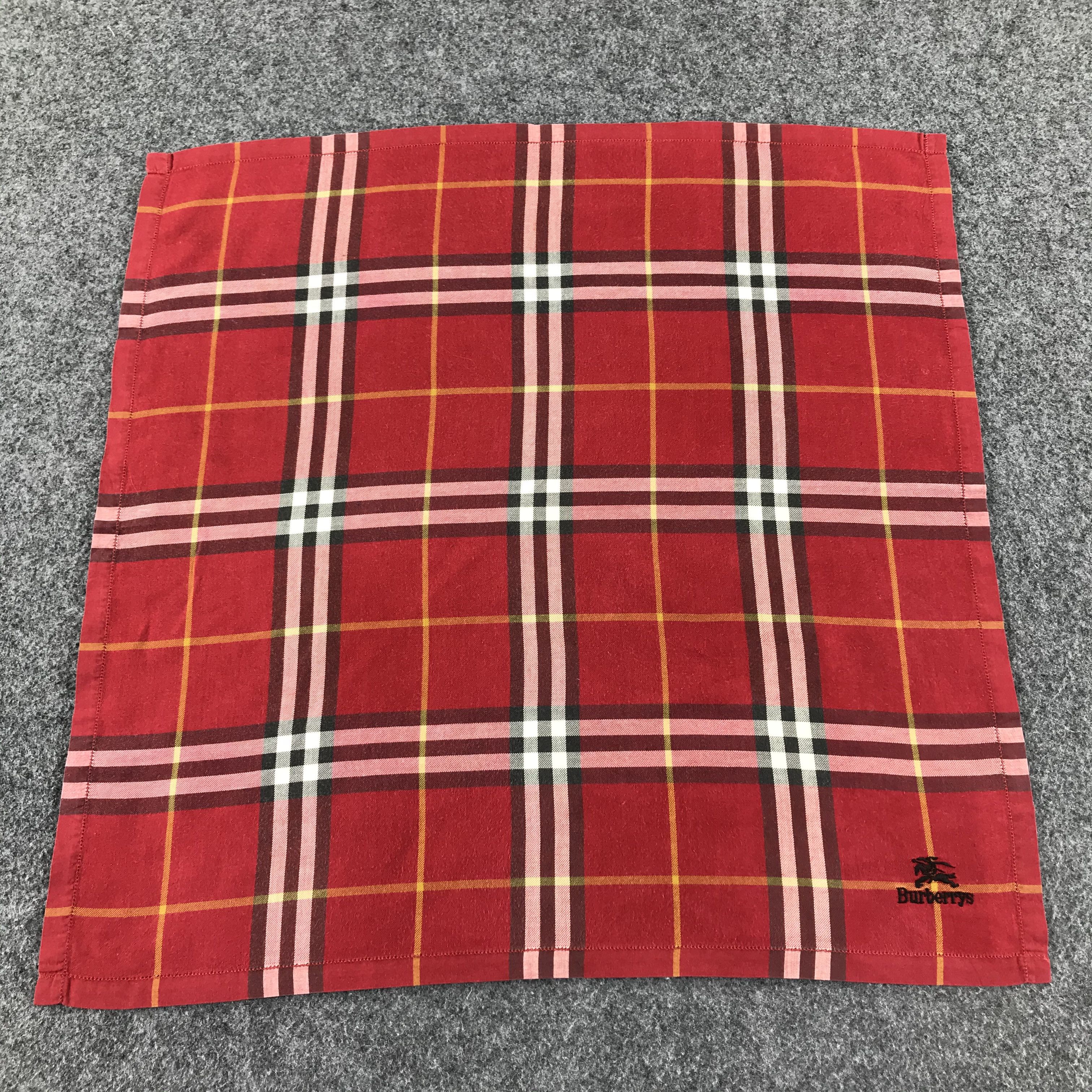 Burberry Burberrys Nova Check Handkerchief Neckerchief Bandana H518 Size ONE SIZE - 1 Thumbnail