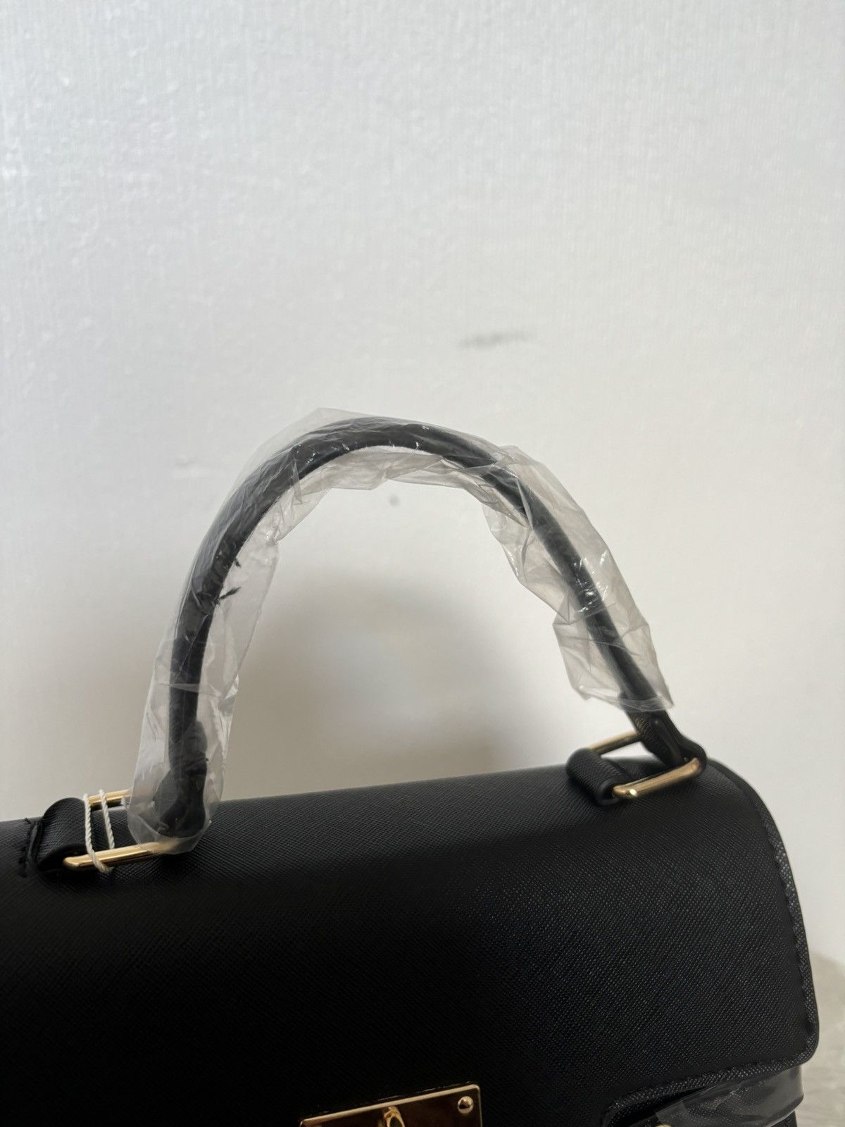 Other Ladies brand new sealed handbag with gold accents. RRP £30 Size ONE SIZE - 3 Thumbnail