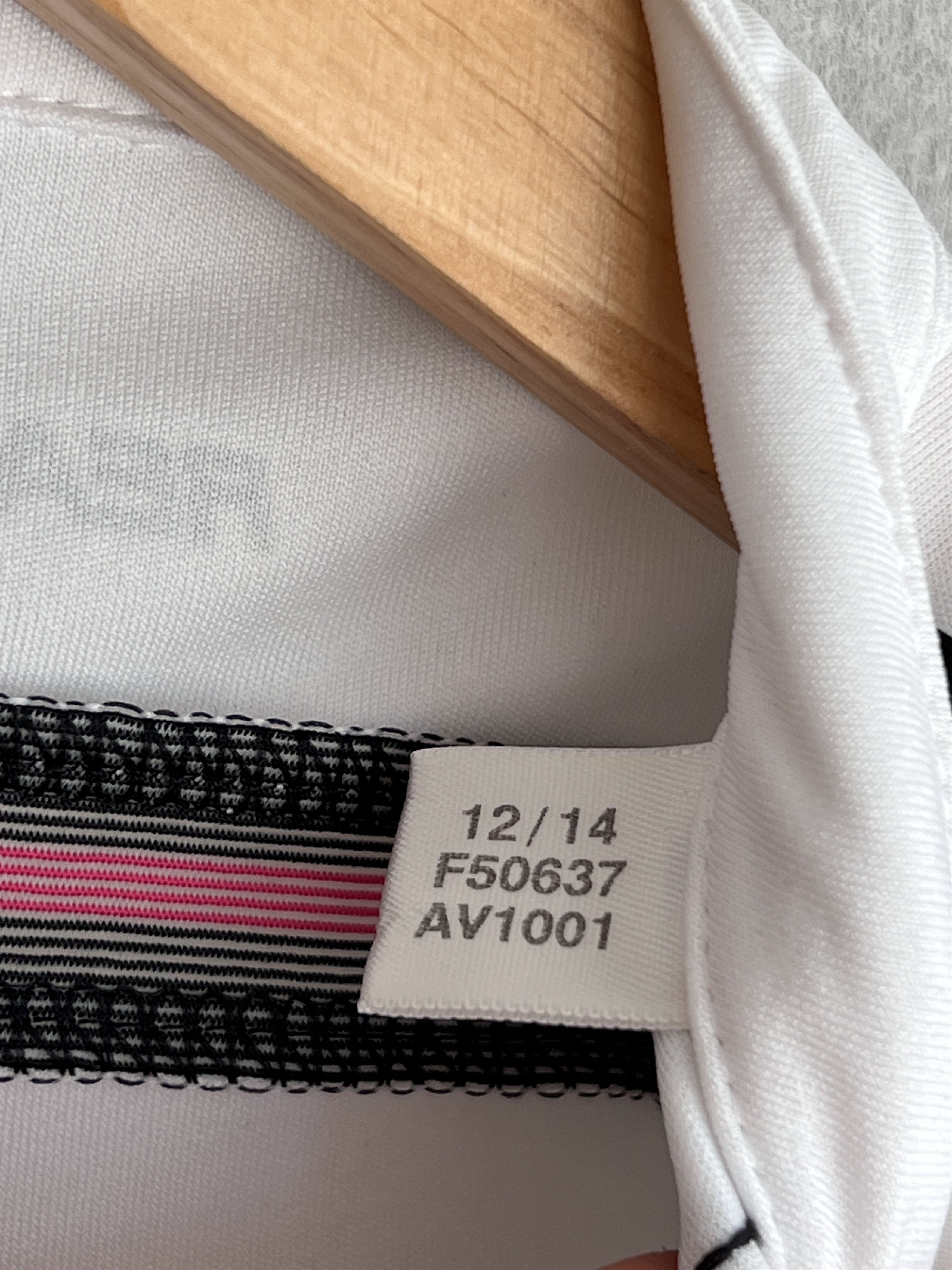 Adidas Adidas FC Real Madrid 2014 Home football shirt soccer jersey Size US S / EU 44-46 / 1 - 14 Thumbnail