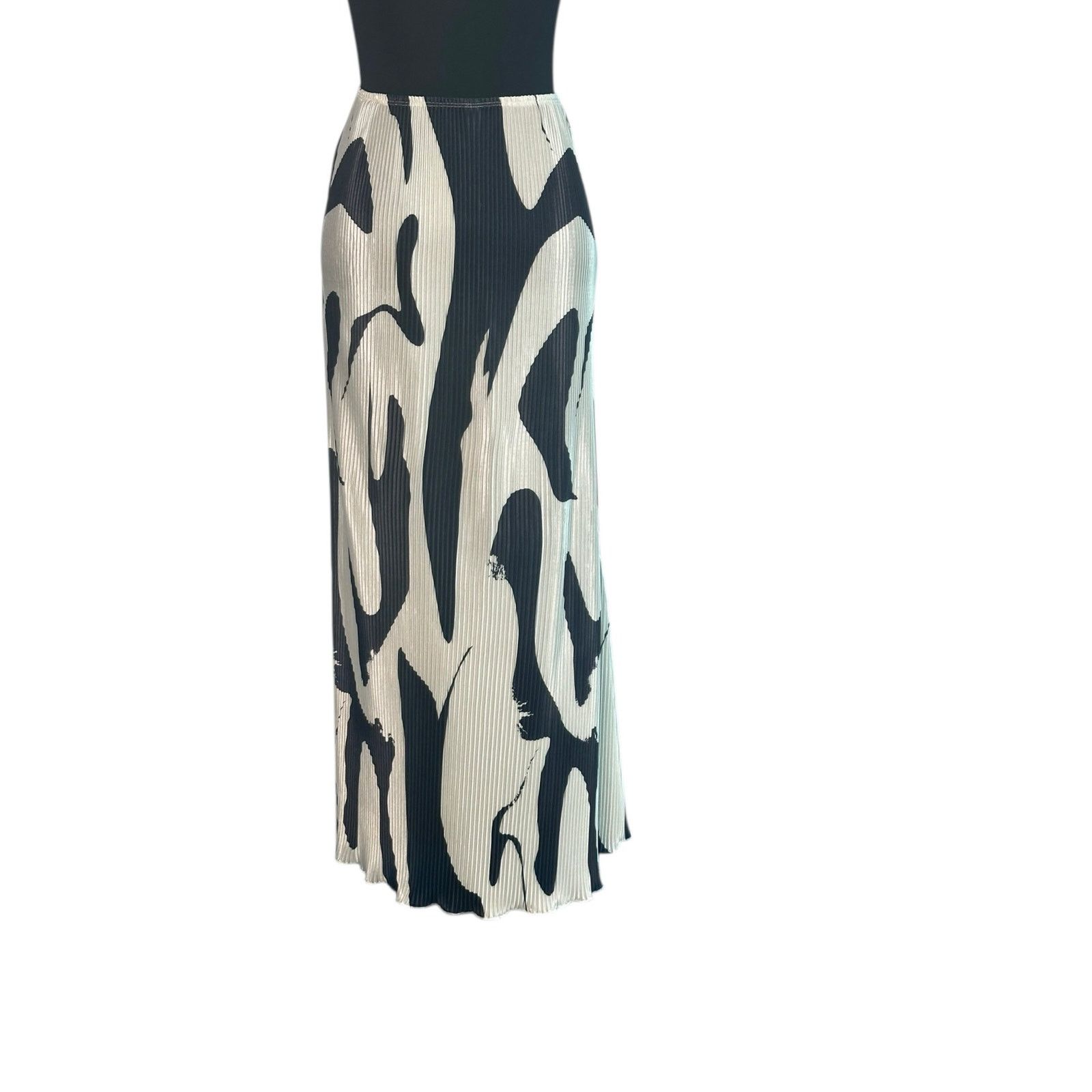 Shein Shein white black print pleated pull on maxi skirt size XL Size 34" / US 12 / IT 48 - 2 Thumbnail