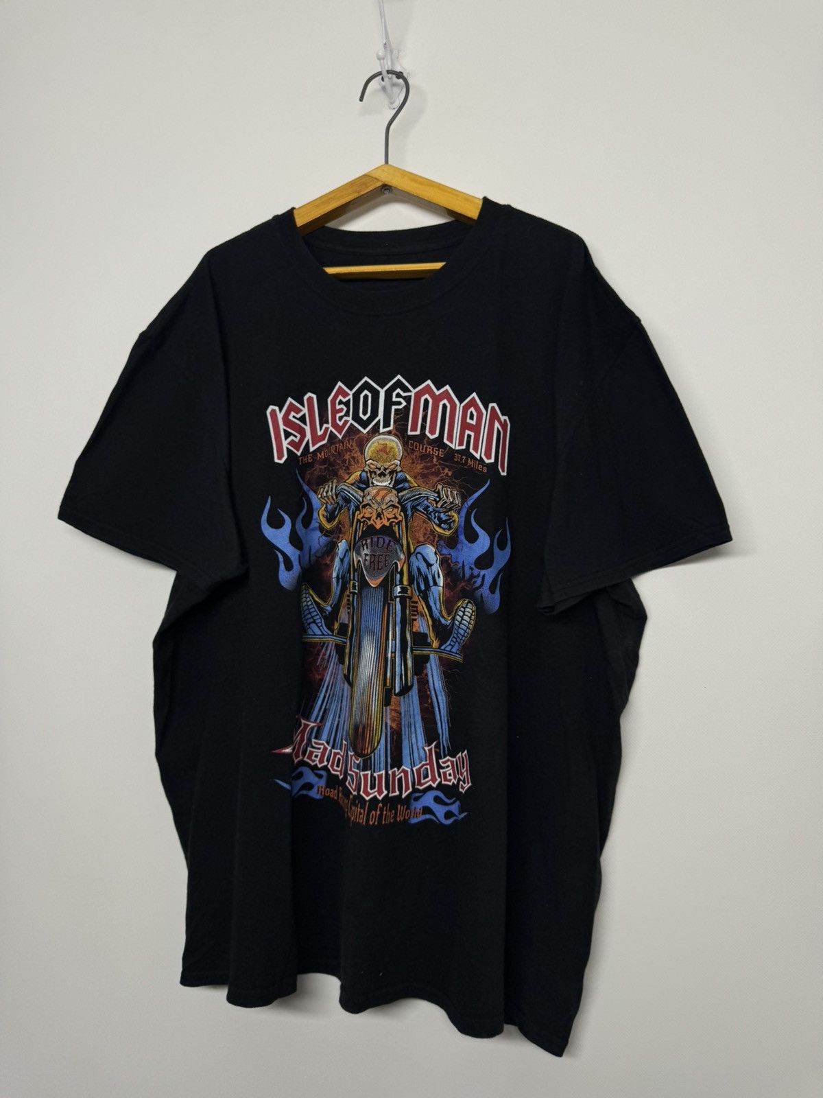 Vintage Vintage Y2k Isle Of Man Mad Sunday T-Shirt 90’s Size US M / EU 48-50 / 2 - 4 Thumbnail