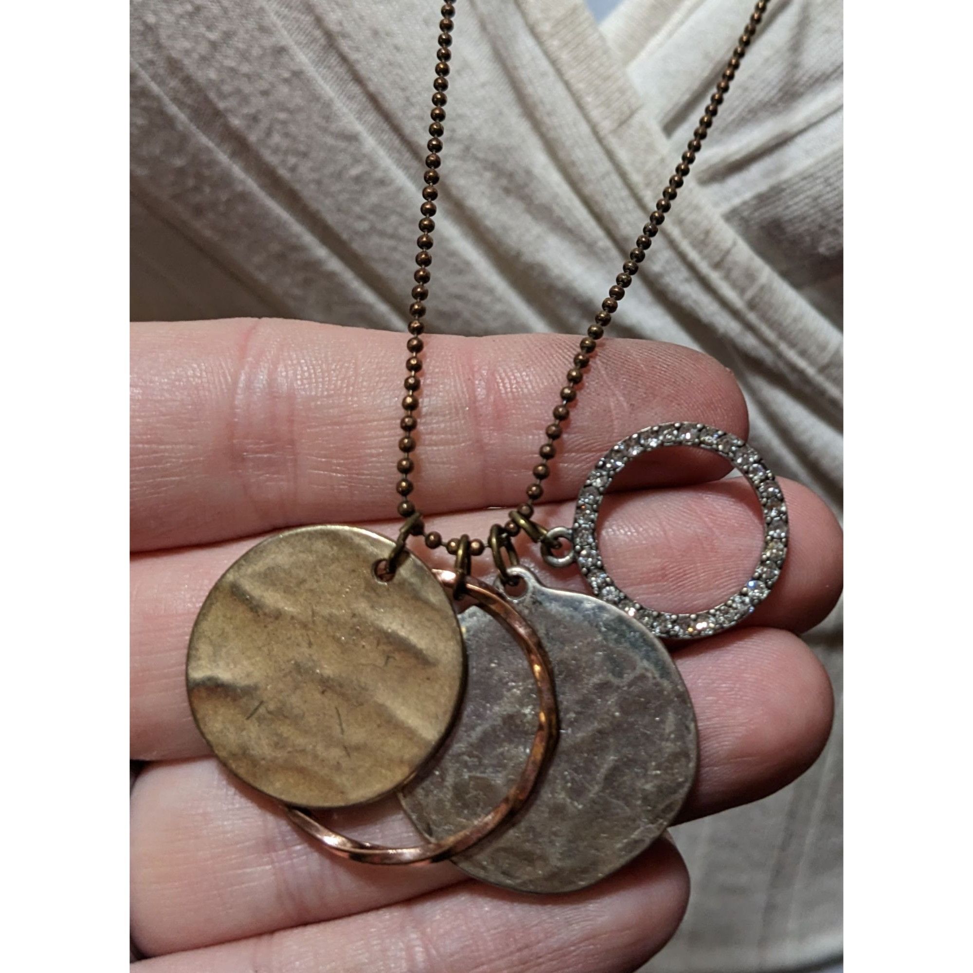 American Eagle Outfitters AEO Preppy Brutalist Metallic Charm Disc Necklace Size ONE SIZE - 7 Thumbnail