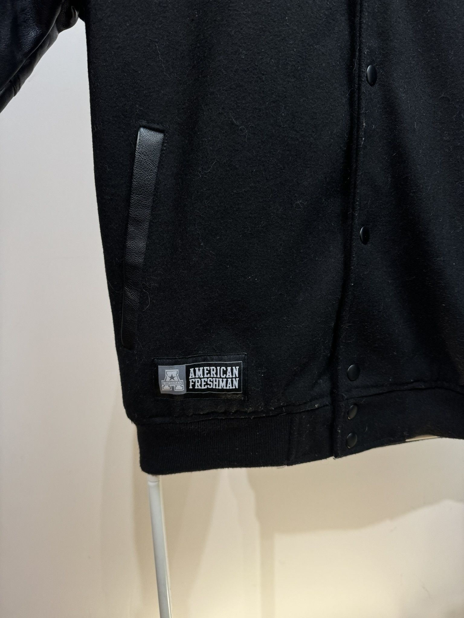 Vintage Black Bomber Jacket University of Michigan y2k 90s usa uk Size US L / EU 52-54 / 3 - 7 Thumbnail