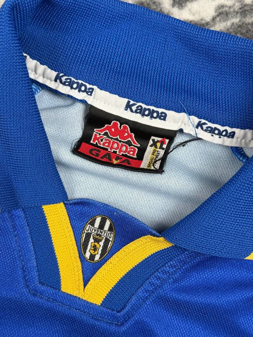 Kappa Vintage Juventus 1995 1996 Away Shirt Sleeve Jersey Kappa Size US XL / EU 56 / 4 - 3 Thumbnail
