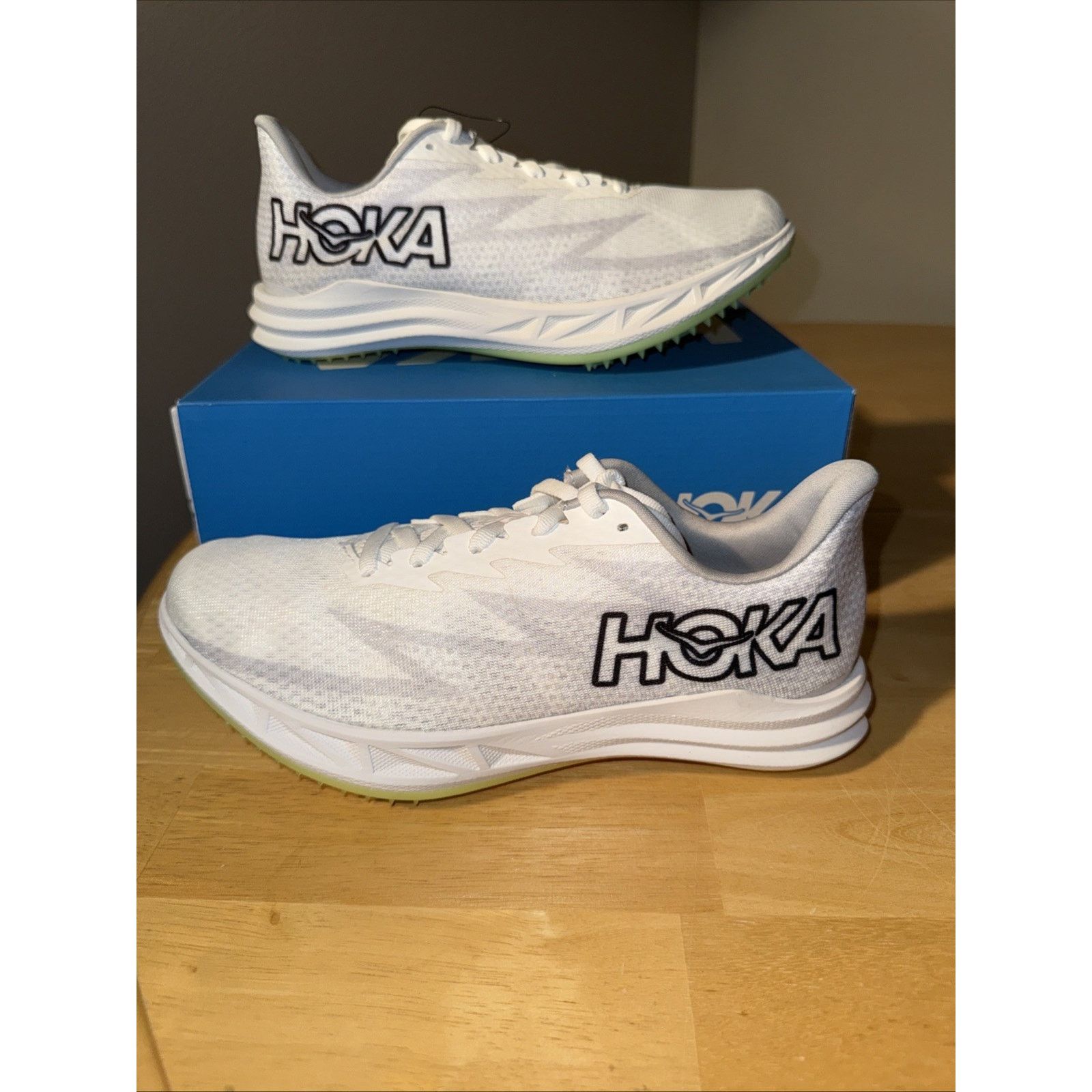 Hoka Size 6.5 - Hoka One One Crescendo MD White Size US 6.5 / EU 39-40 - 1 Thumbnail