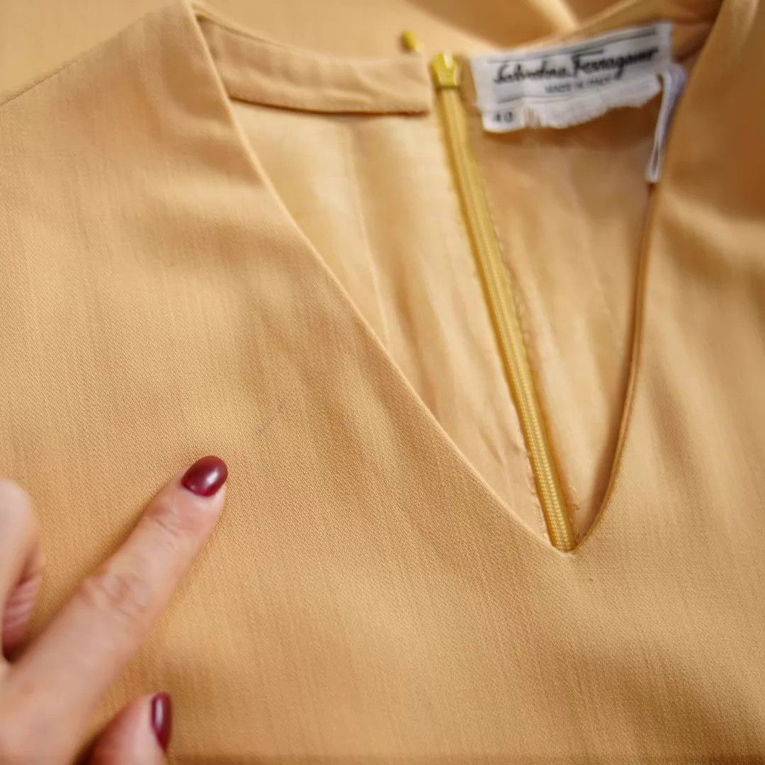 Salvatore Ferragamo Ferragamo Vintage Milk Tea Wool Horsebit Dress 40 (S/M) Size S / US 4 / IT 40 - 9 Thumbnail