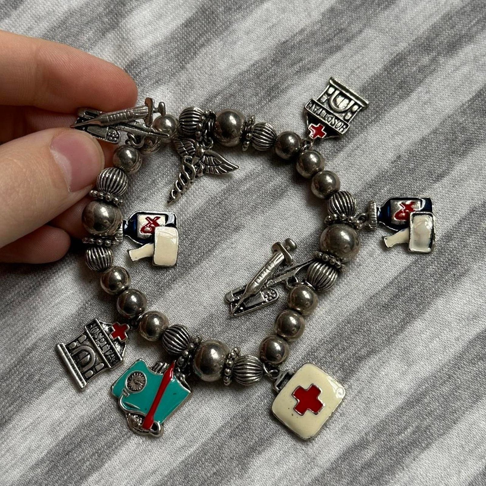 Vintage Vintage Silver Chunky Hospital Charm Pednant Bracelet Size ONE SIZE - 6 Thumbnail