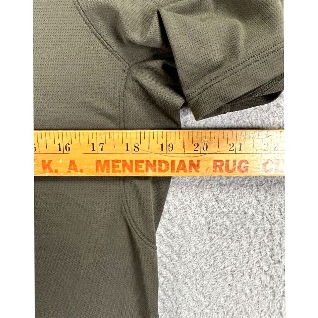 Lululemon Lululemon T-Shirt Mens Small Olive Green Logo Short Sleeve Crew Neck Athletic Lightweight Polyester Blend Running Gym Shirt Size US S / EU 44-46 / 1 - 4 Thumbnail