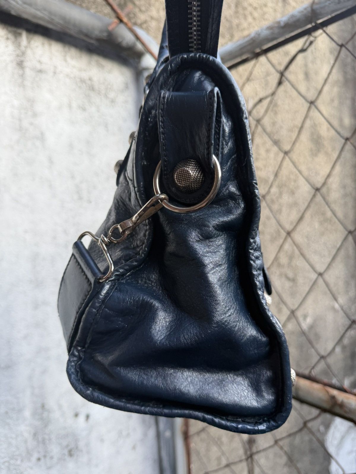 Balenciaga Balenciaga - 2000’s - Classic Le City Giant 21 Navy Blue Size ONE SIZE - 9 Thumbnail
