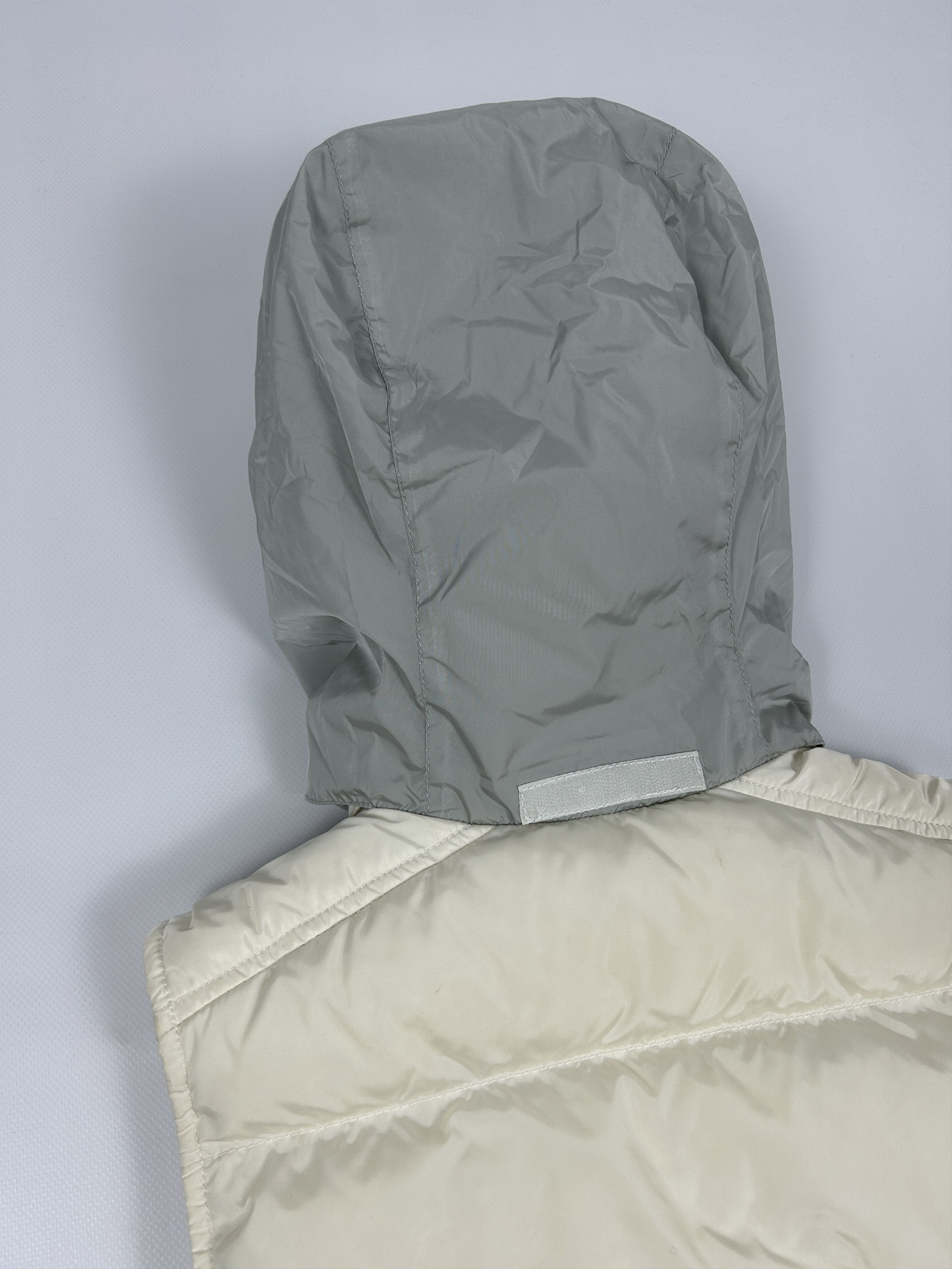 Prada Vintage y2k archive Prada sport red tab hooded puffer vest Size XS / US 0-2 / IT 36-38 - 15 Thumbnail