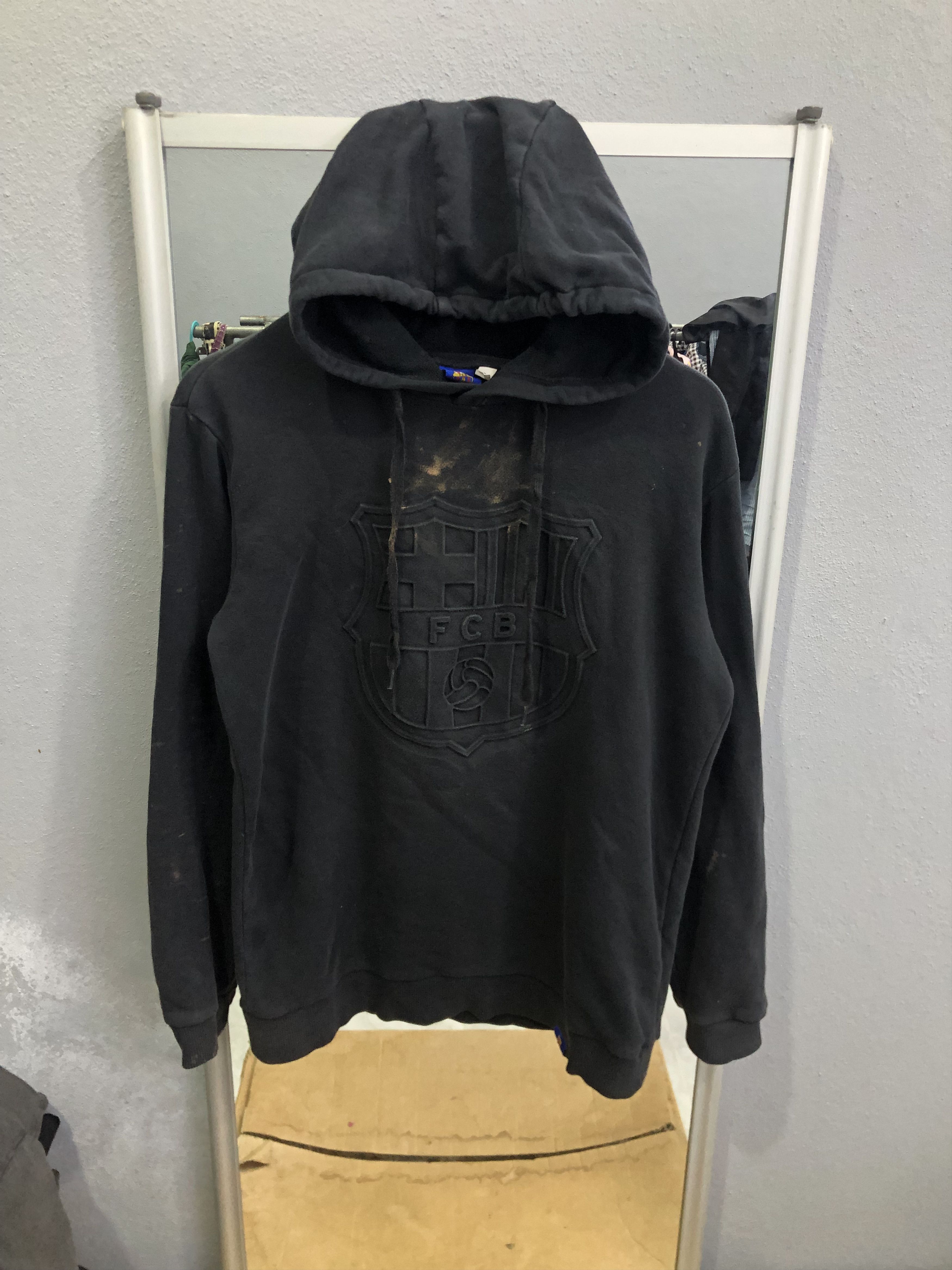 Other FC Barcelona Embossed Crest Black Hoodie Distressed Size US S / EU 44-46 / 1 - 1 Thumbnail