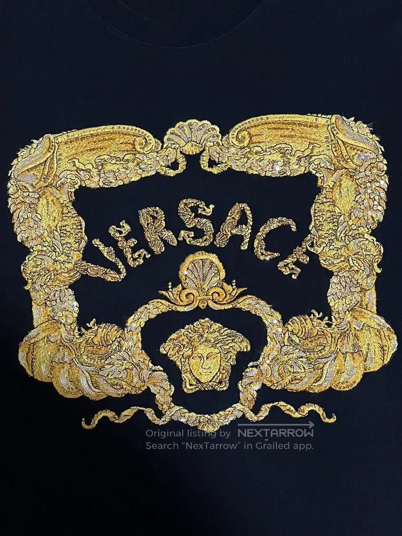 Versace Versace Embroidered T-shirt Size US L / EU 52-54 / 3 - 6 Thumbnail