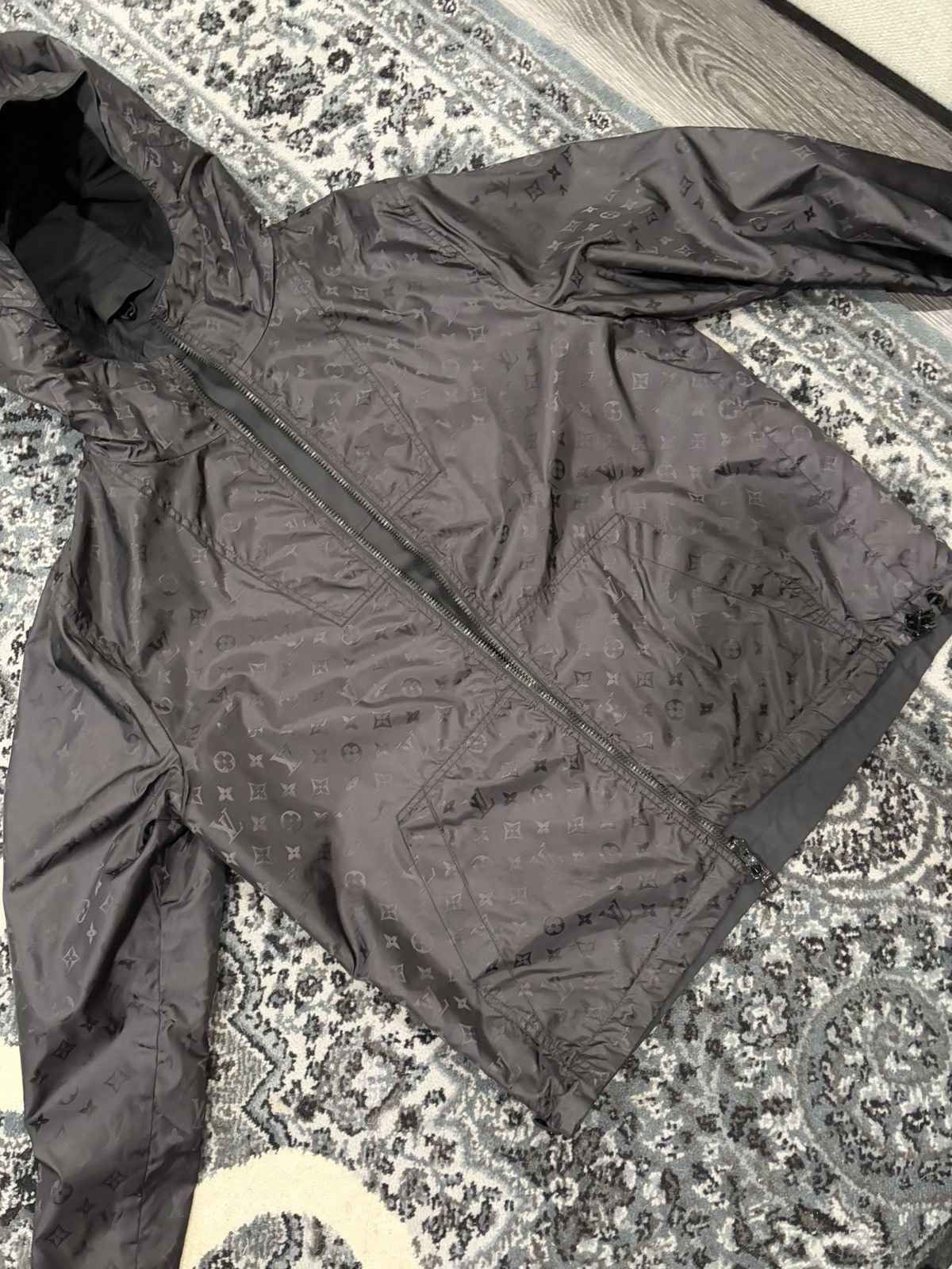 Louis Vuitton louis vuitton monogram reversible nylon jacket Size US M / EU 48-50 / 2 - 1 Thumbnail
