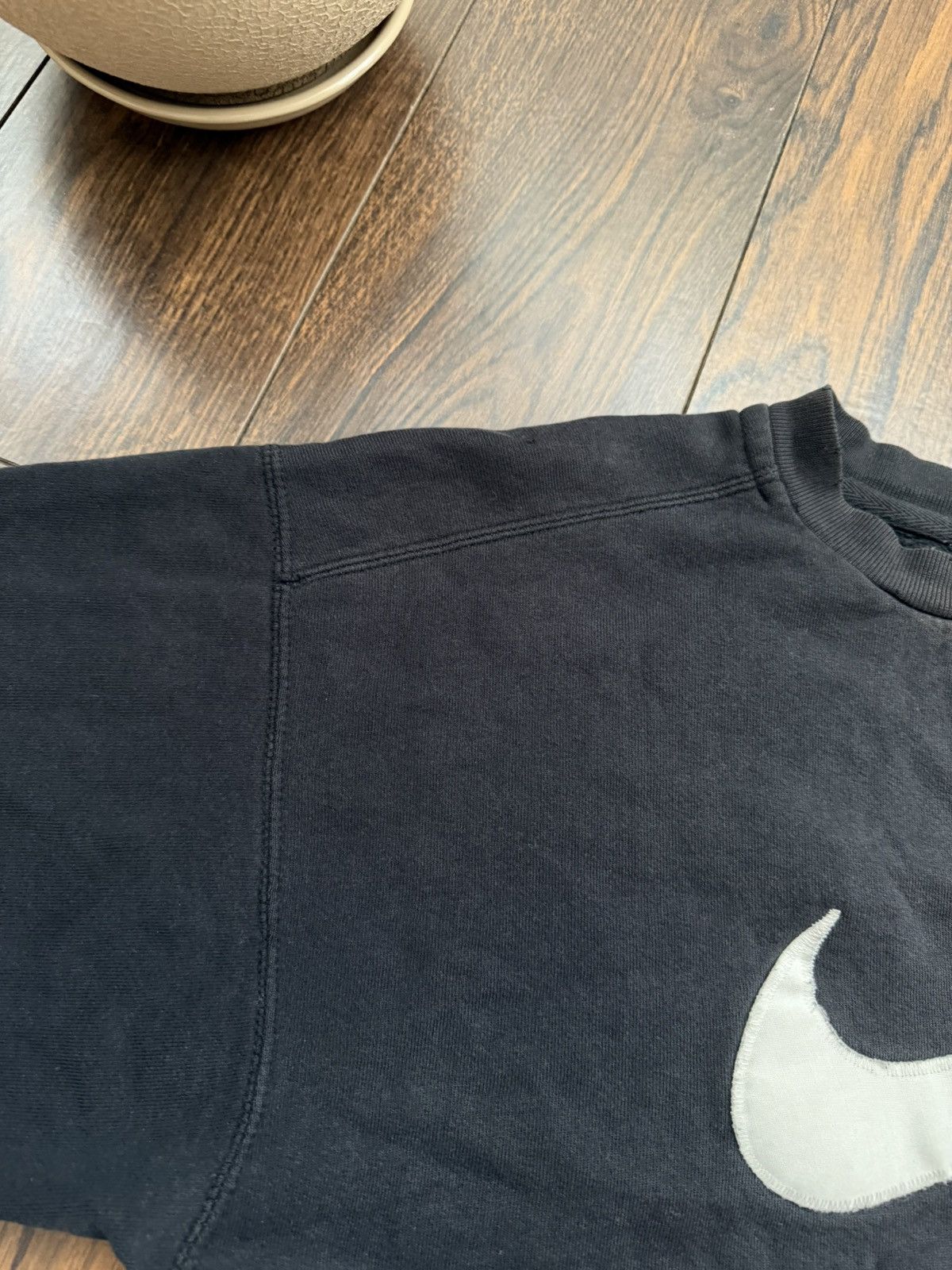 Nike Nike Vintage Big Swoosh Distressed Sweatshirt 90s Size US M / EU 48-50 / 2 - 6 Thumbnail