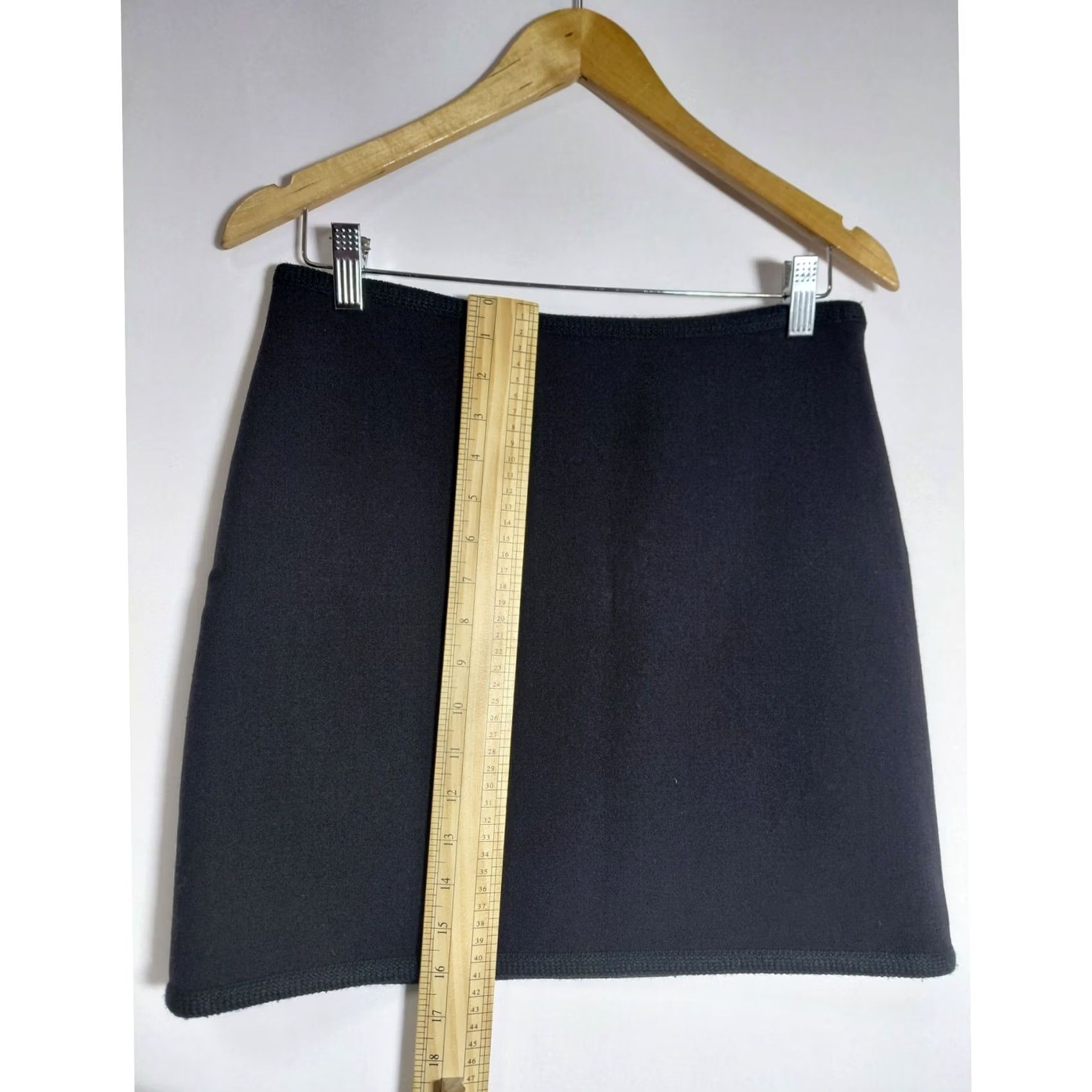 Michael Kors KORS Michael Kors Wool Blend Skirt Black Solid Women Size 4 Mini Short Fall Winter Wool Blend Black Solid Women Size 4 Skirt Mens? Size 27" / US 4 / IT 40 - 7 Thumbnail