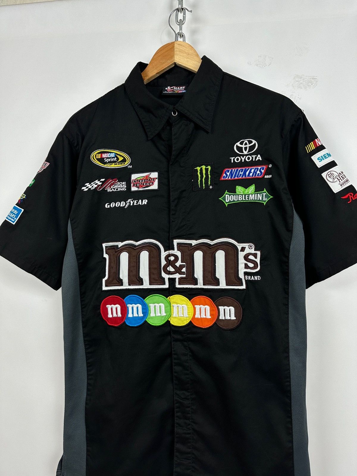 Formula 1 Vintage Kyle Busch NASCAR M&m's Racing Shorts Sleeve Shirt Size US M / EU 48-50 / 2 - 3 Thumbnail
