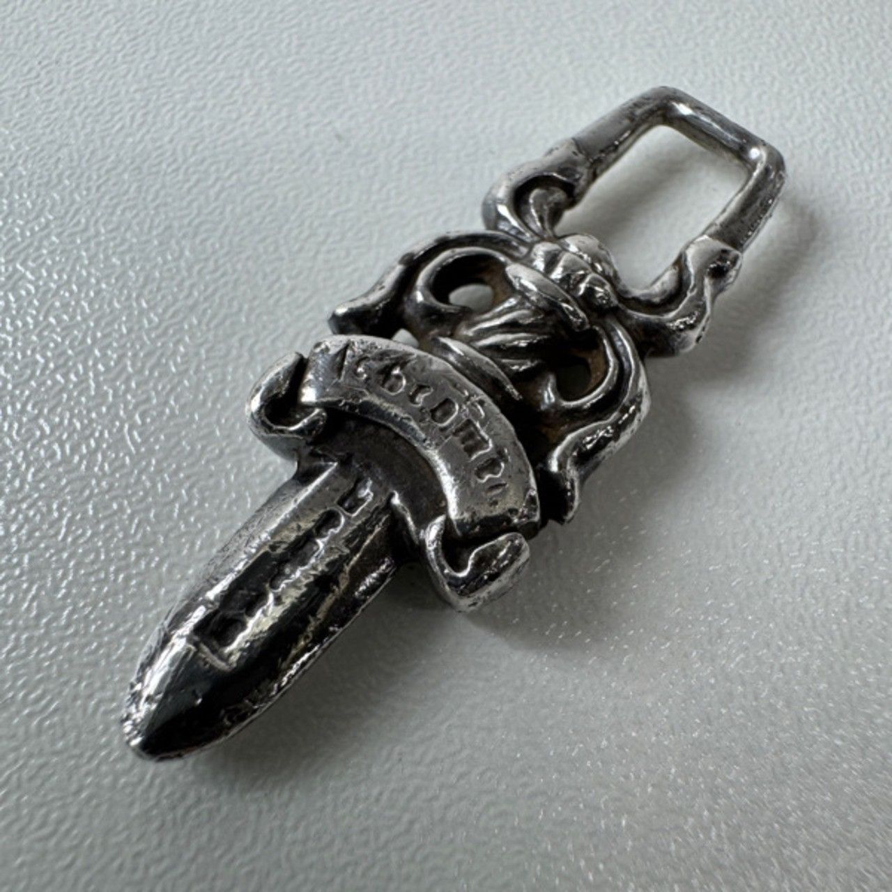 アクセサリー Chrome Hearts Dagger Charm CHROME HEARTS（クロムハーツ） CHROME HEARTS DAGGER CHARM 22K