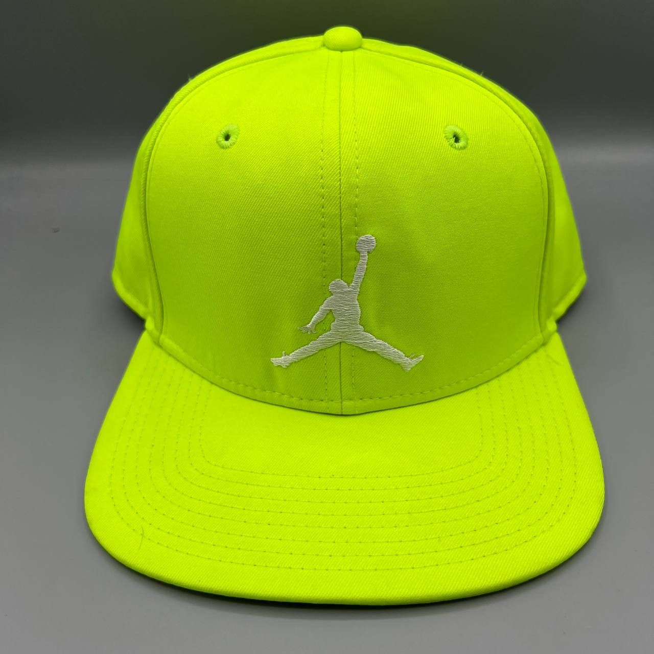 Jordan Brand Air Jordan Hat Men Neon Embroidered Jumpman Snap Back Cap Size ONE SIZE - 1 Thumbnail