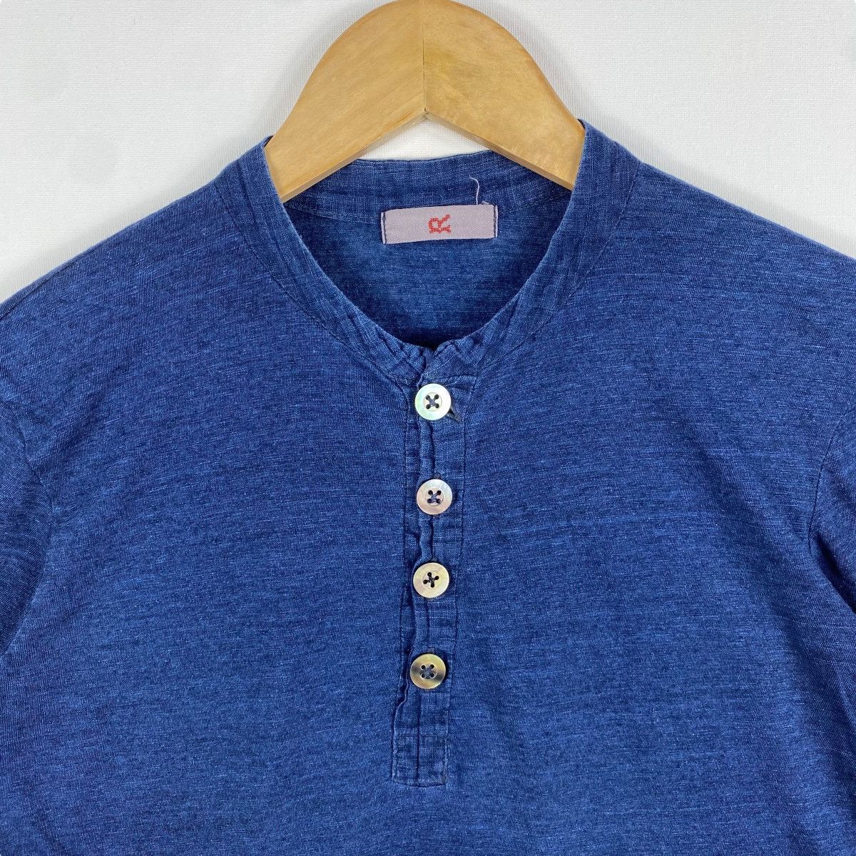 45rpm × Indigo 45RPM Natural Indigo Dyed Button Tee Shirt Size 2 Size S / US 4 / IT 40 - 2 Thumbnail