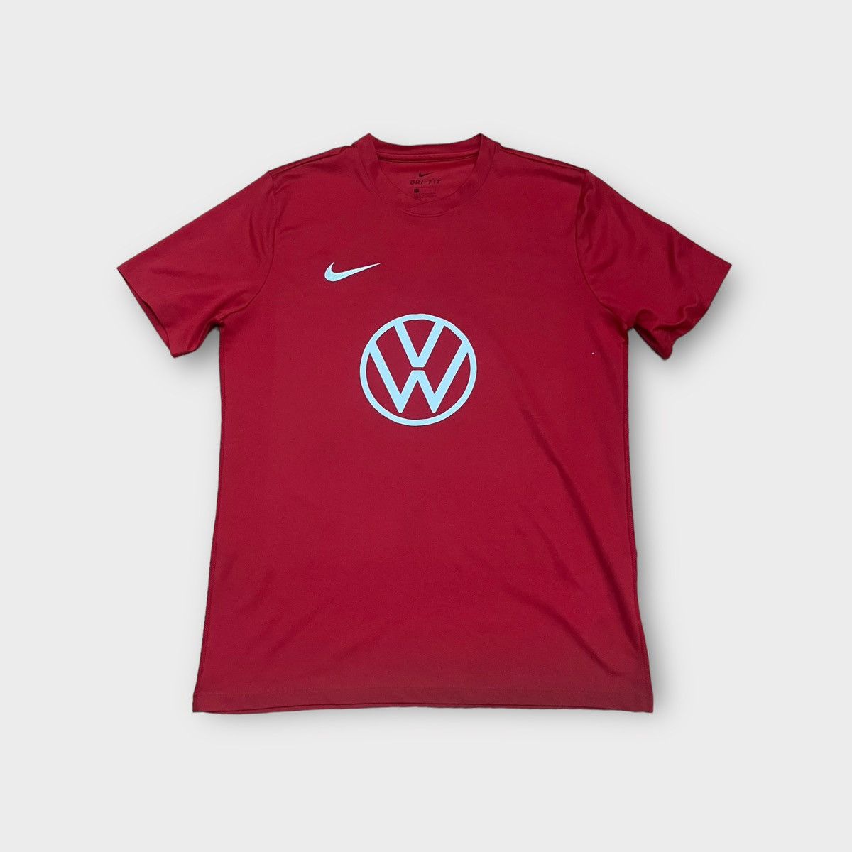 Nike Nike Volkswagen red soccer shirt Size US L / EU 52-54 / 3 - 1 Thumbnail