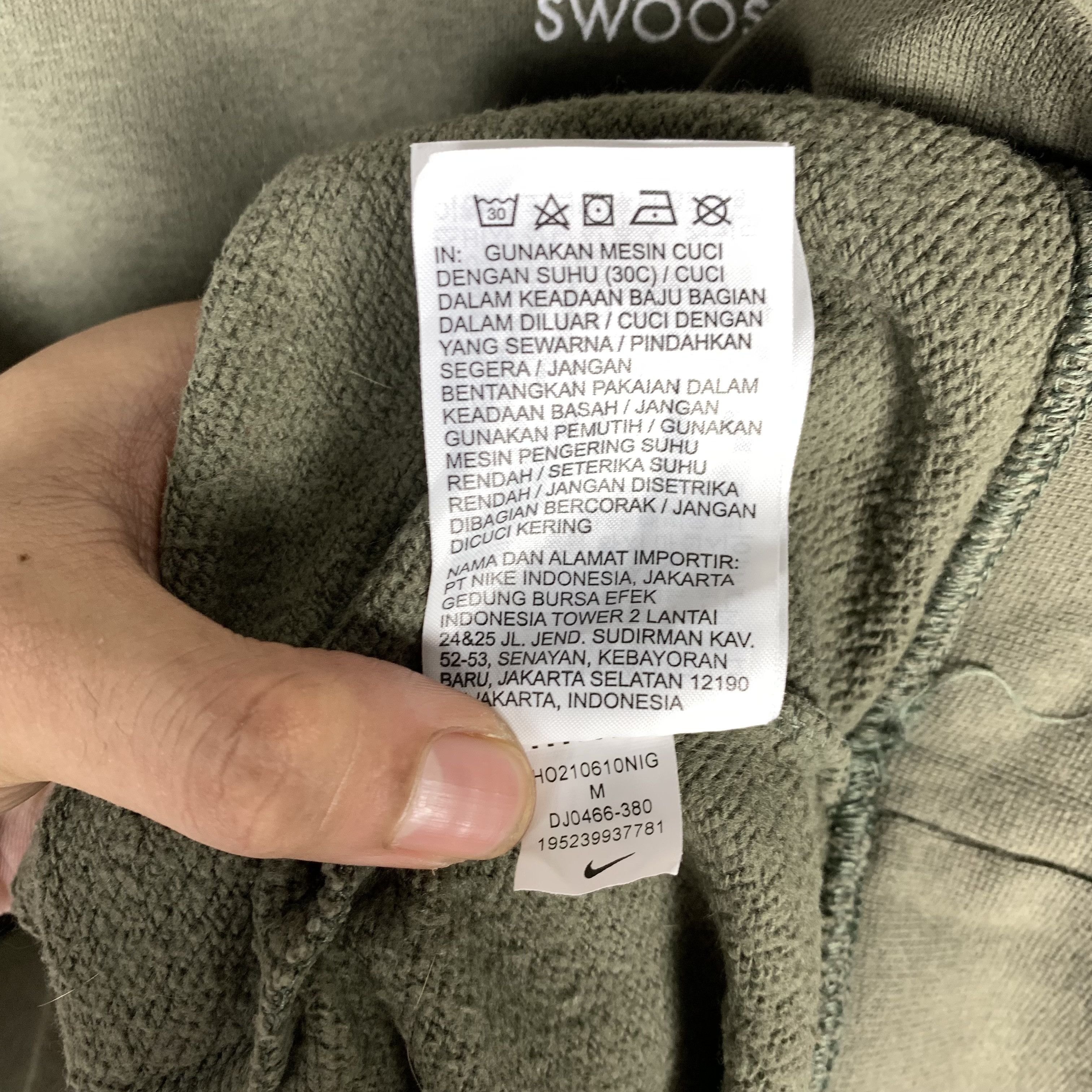 Nike Nike Swoosh Sweatshirt Crewneck Size US M / EU 48-50 / 2 - 7 Thumbnail