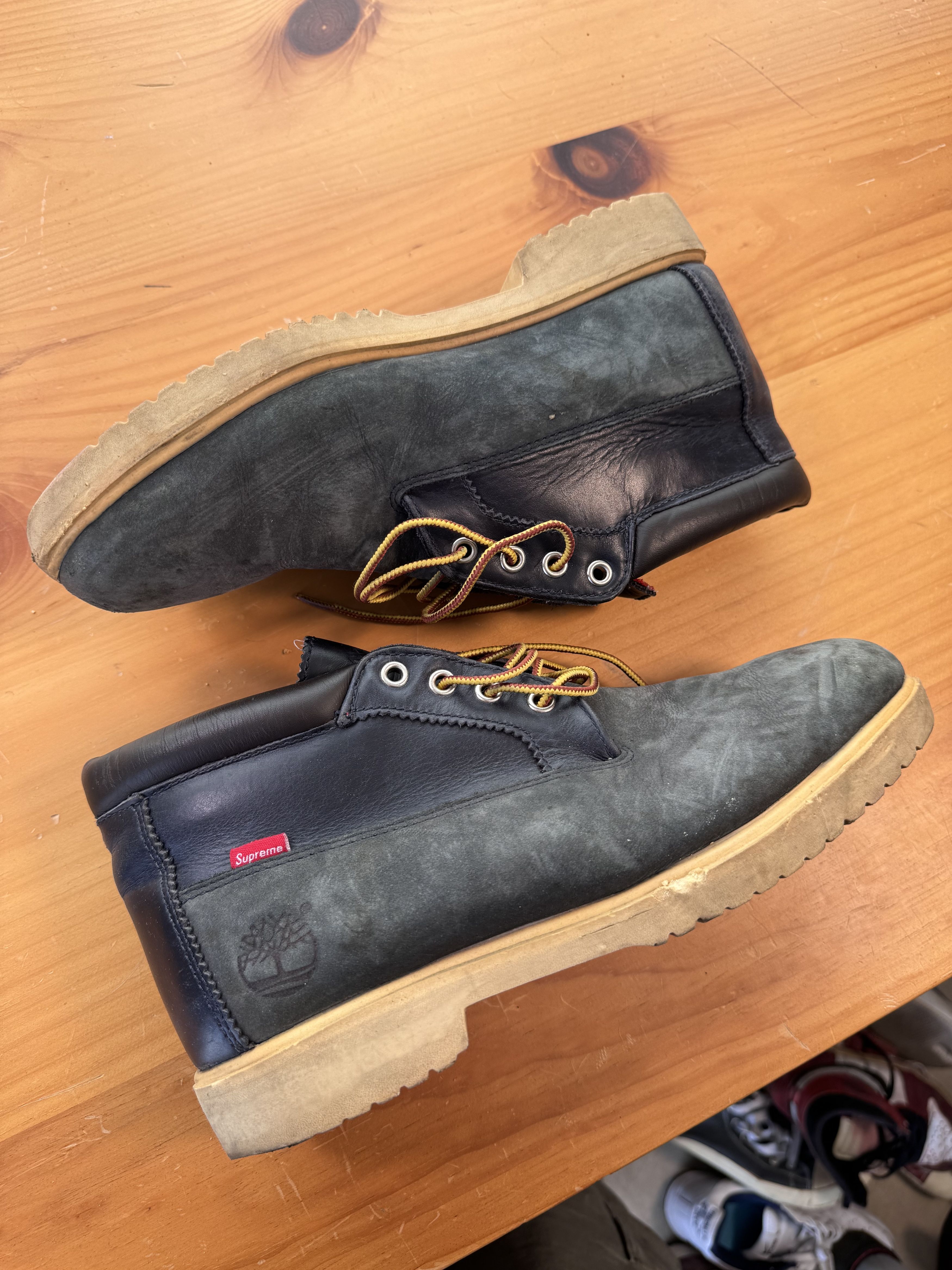Supreme × Timberland Supreme FW2012 Timberland chukka mid navy blue Size US 9 / EU 42 - 1 Thumbnail