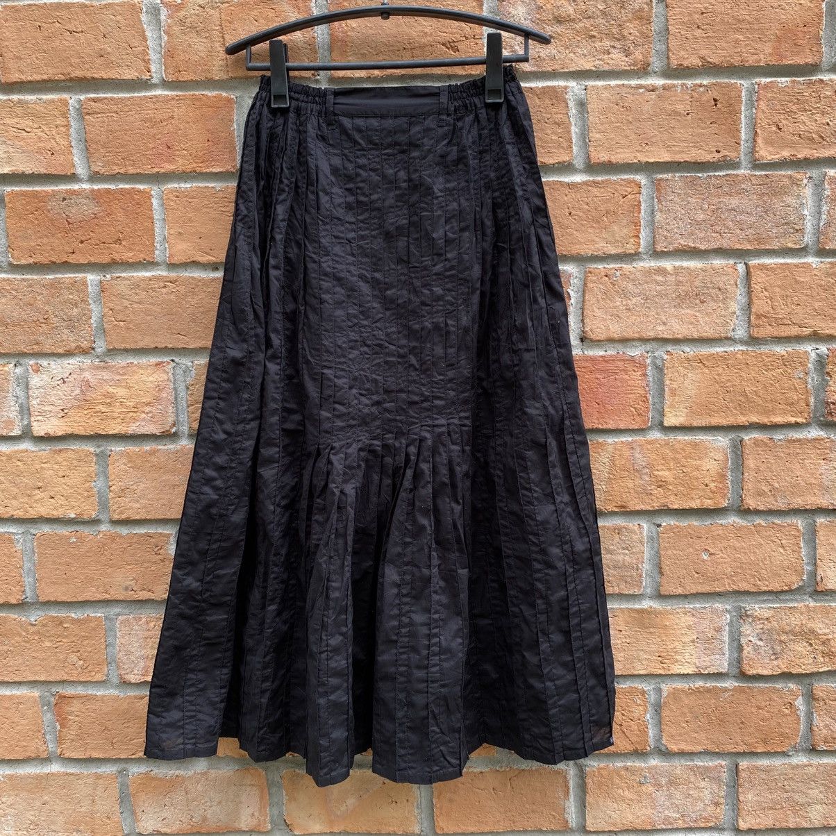 Hai Sporting Gear Hai Sporting Gear Black Pleated Long Skirt Size 26" / US 2 / IT 38 - 3 Thumbnail