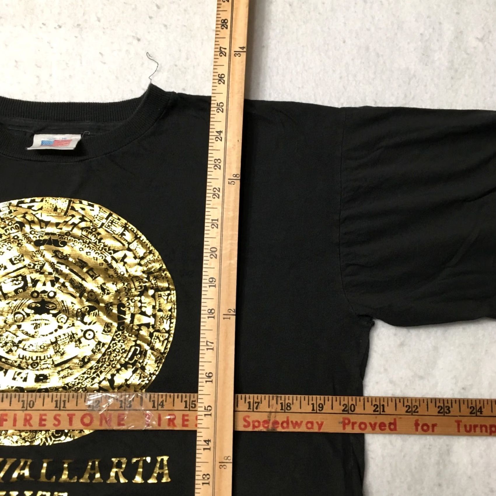 Vintage VTG Puerto Vallarta Men's T-Shirt large Single Stitch Aztec Calendar Graphic Shirt Mens L Black Aztec 80s 90s Beach Tribal Vintage Size US L / EU 52-54 / 3 - 4 Thumbnail