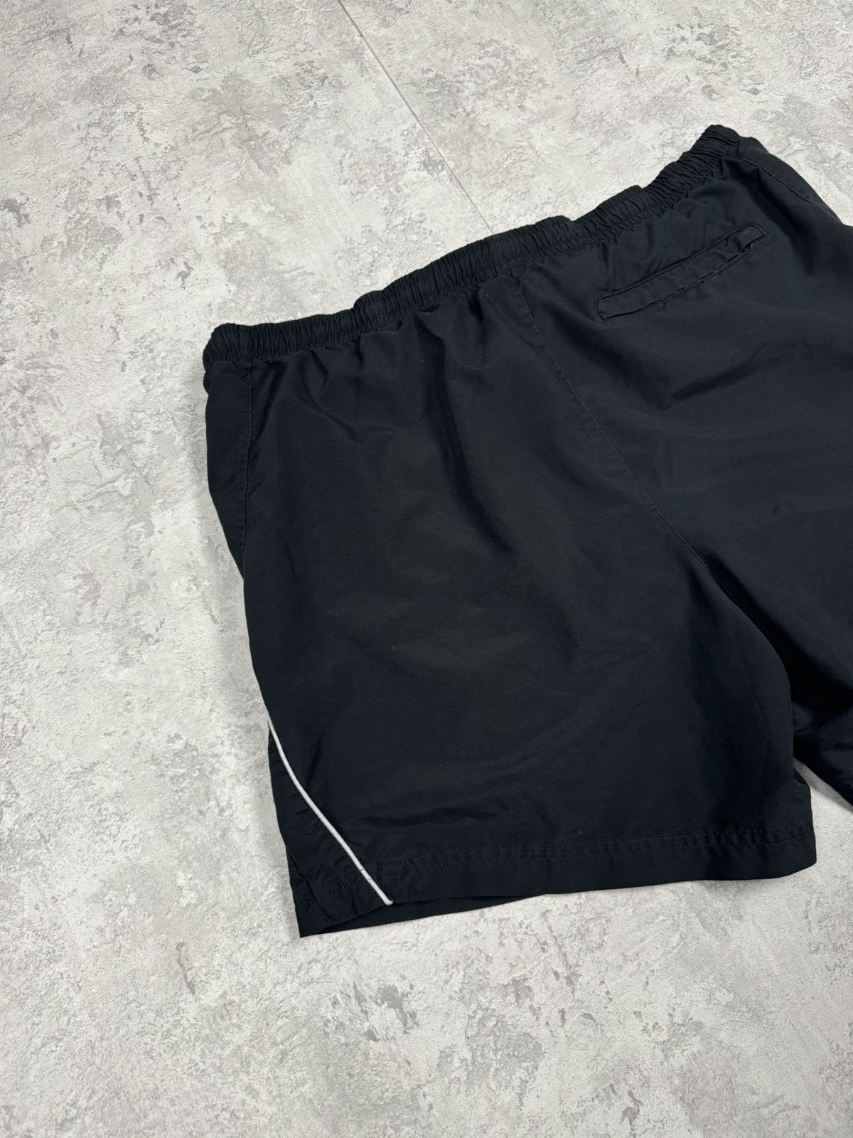 Nike Vintage Nike Y2K Shorts Size XL Size US 37 - 7 Thumbnail
