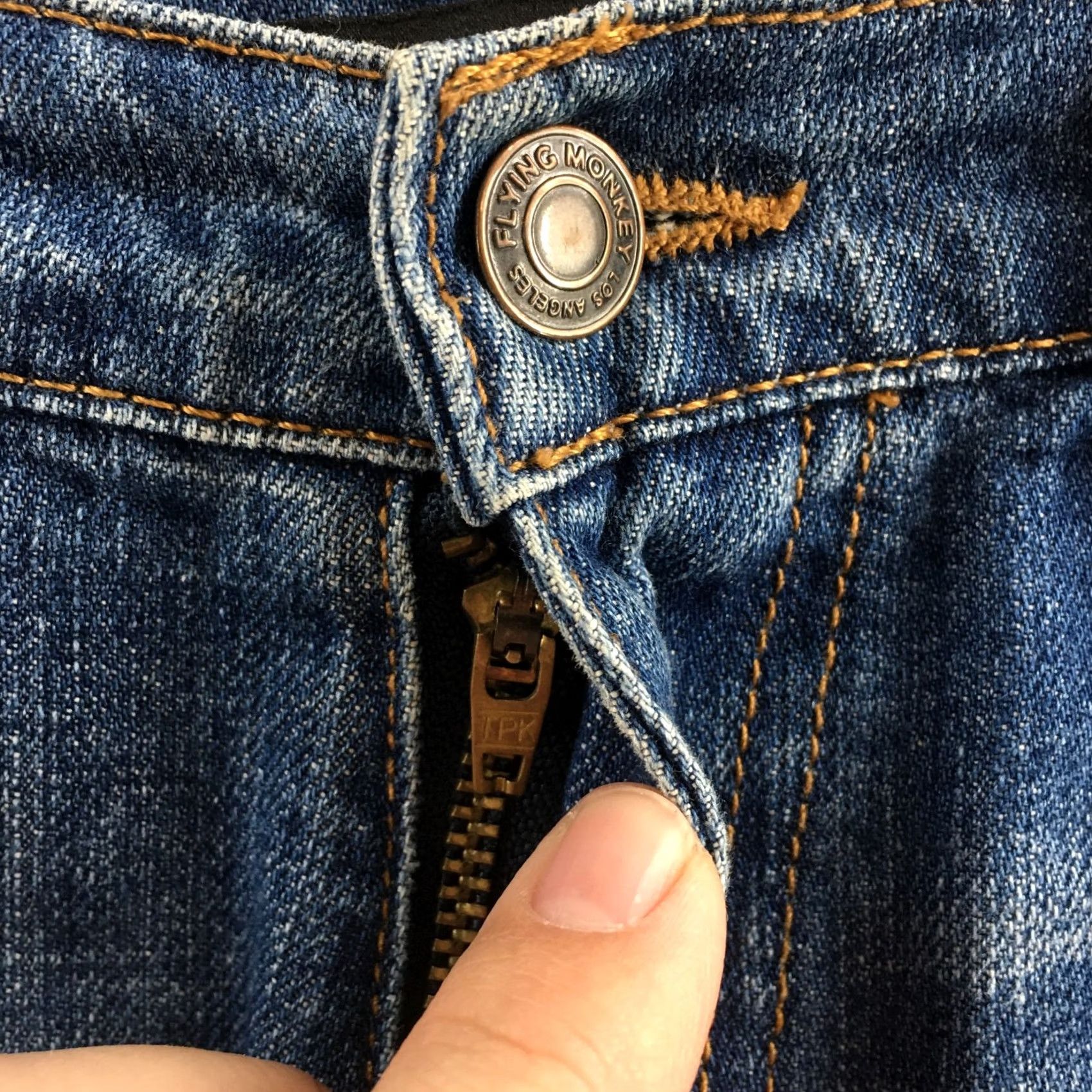 Vintage Flying Monkey Cutoff Distressed Jean Shorts Womens 27 Blue Denim Mid Rise Zip Shorts Denim Blue 90s Modern Womens Size 27" / US 4 / IT 40 - 6 Thumbnail