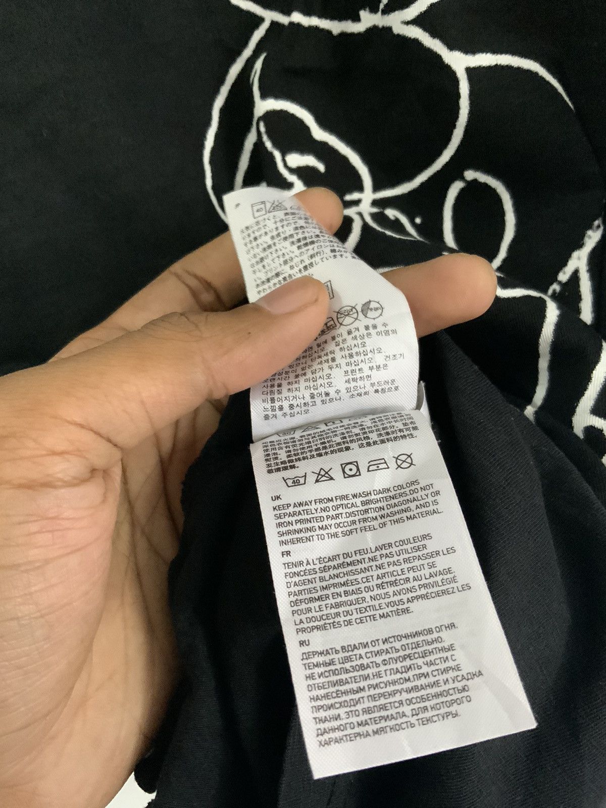 Undercover × Uniqlo Uniqlo Undercover Mickey Mouse Black Tee Size US M / EU 48-50 / 2 - 12 Thumbnail