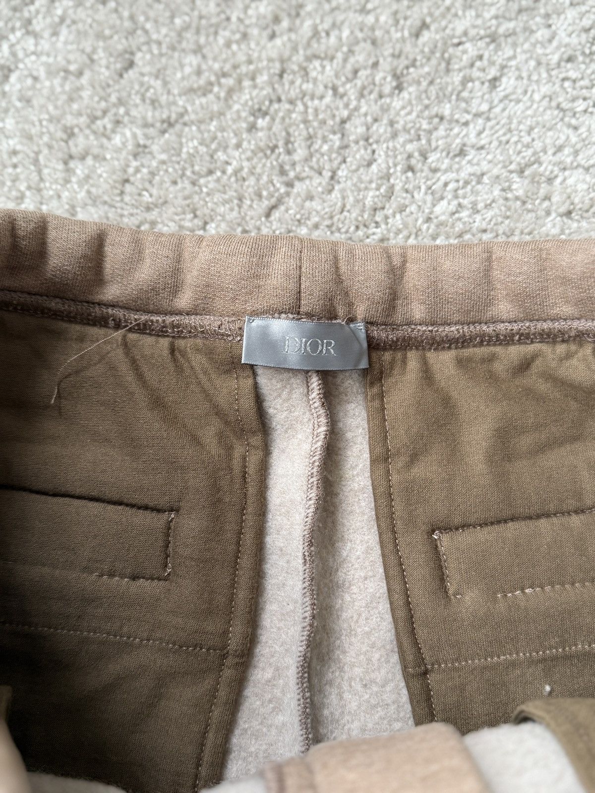 Dior Dior Logo Beige Sweat Shorts Size US 32 / EU 48 - 4 Thumbnail