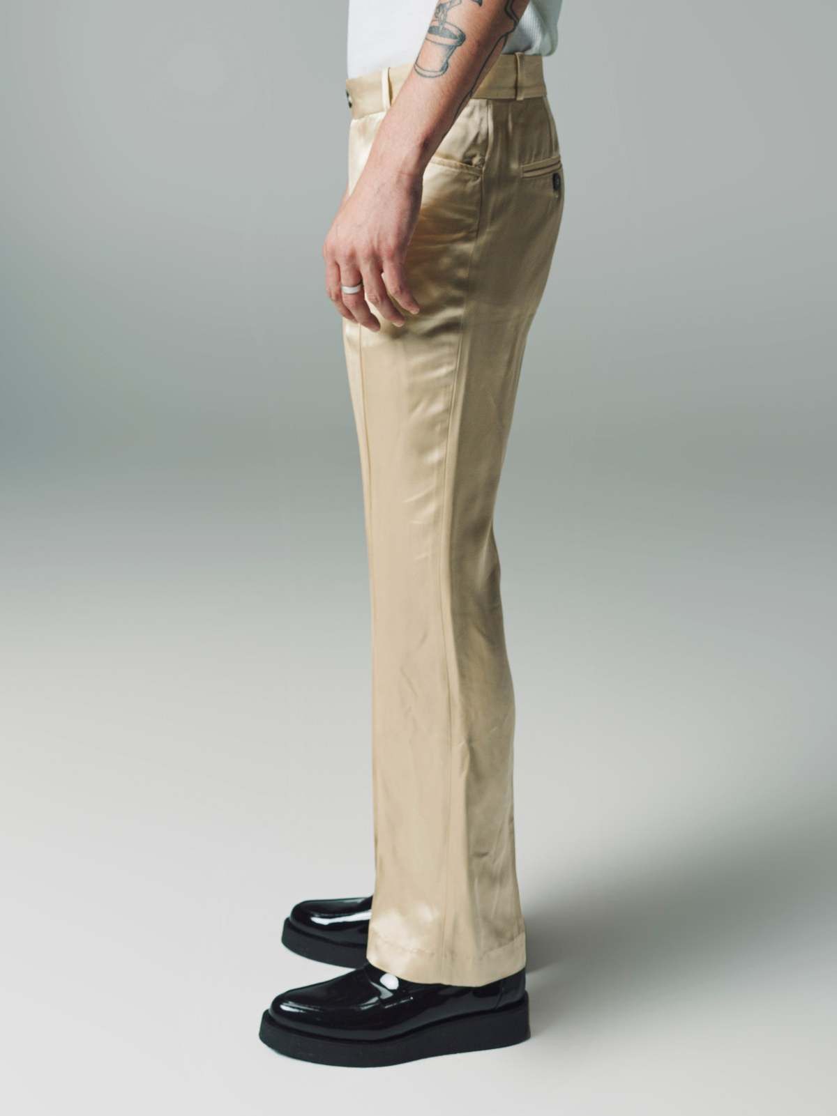 Ernest W. Baker BNWT SS24 ERNEST W. BAKER FLARE PANTS GOLD M Size US 32 / EU 48 - 13 Thumbnail
