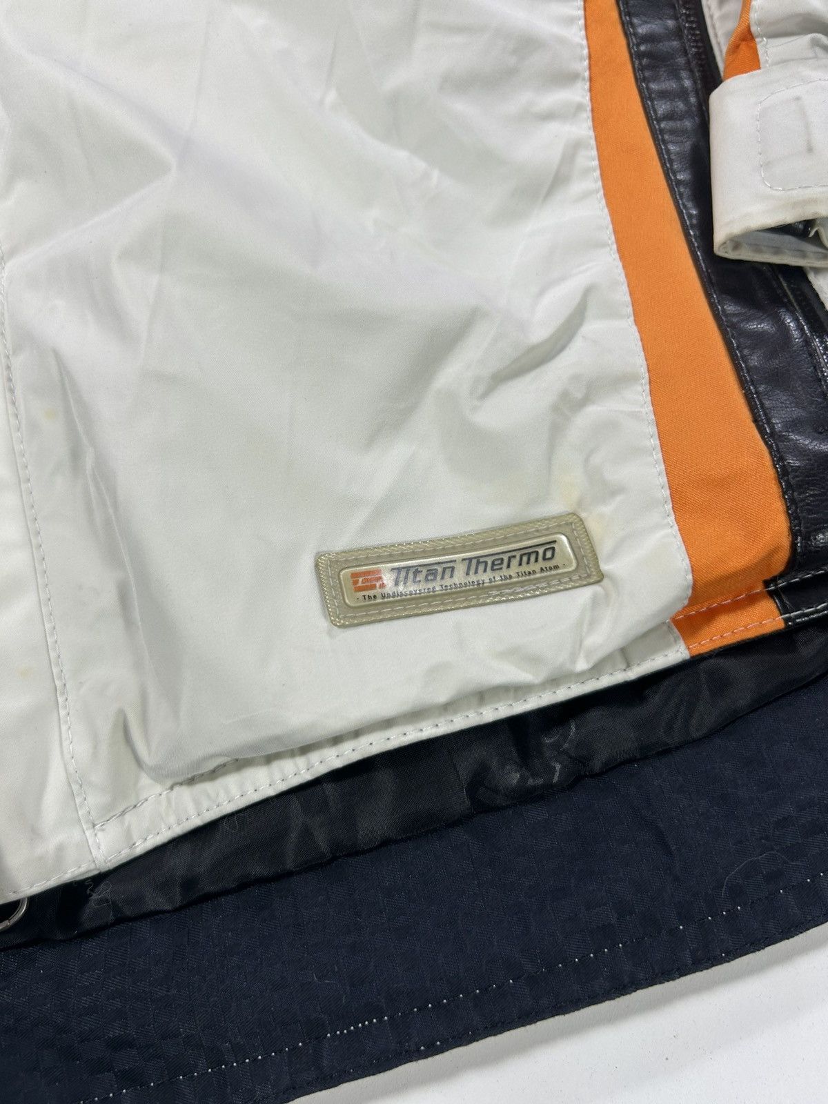 Descente Large Mens Decente Airdrive titan thermo padded ski jacket Size US L / EU 52-54 / 3 - 3 Thumbnail