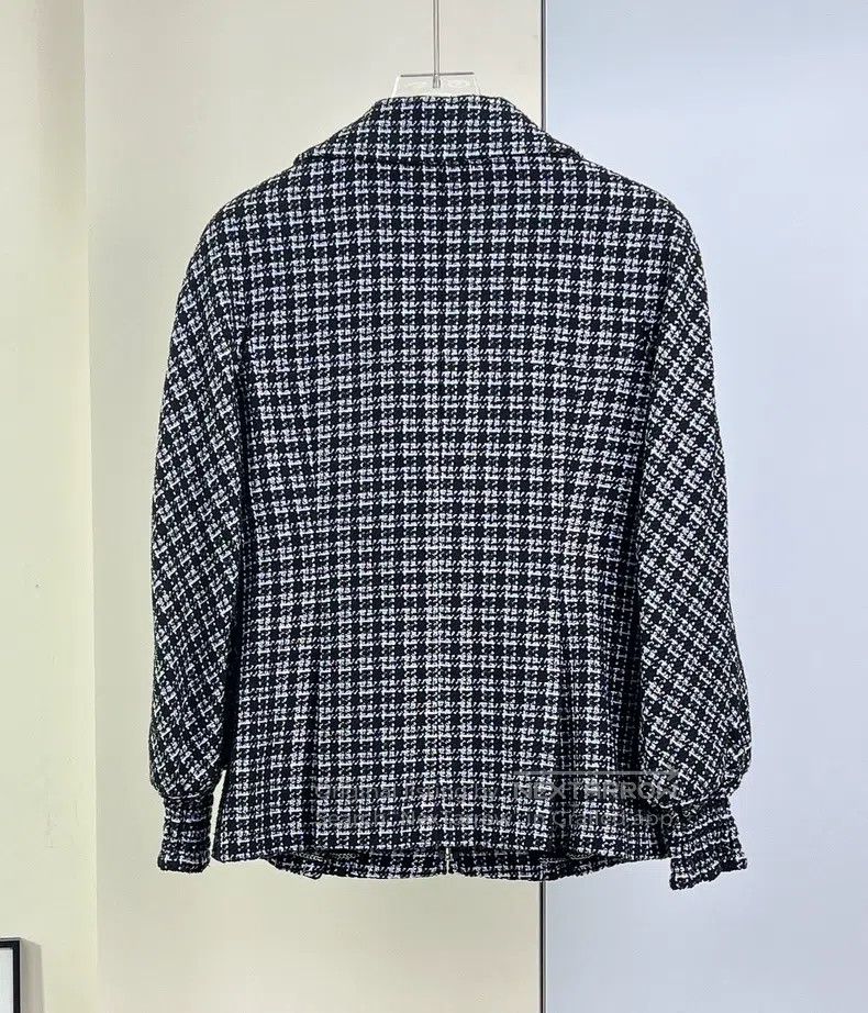 Chanel Chanel Black and white tweed jacket Size XXS / US 00 / IT 34 - 2 Thumbnail