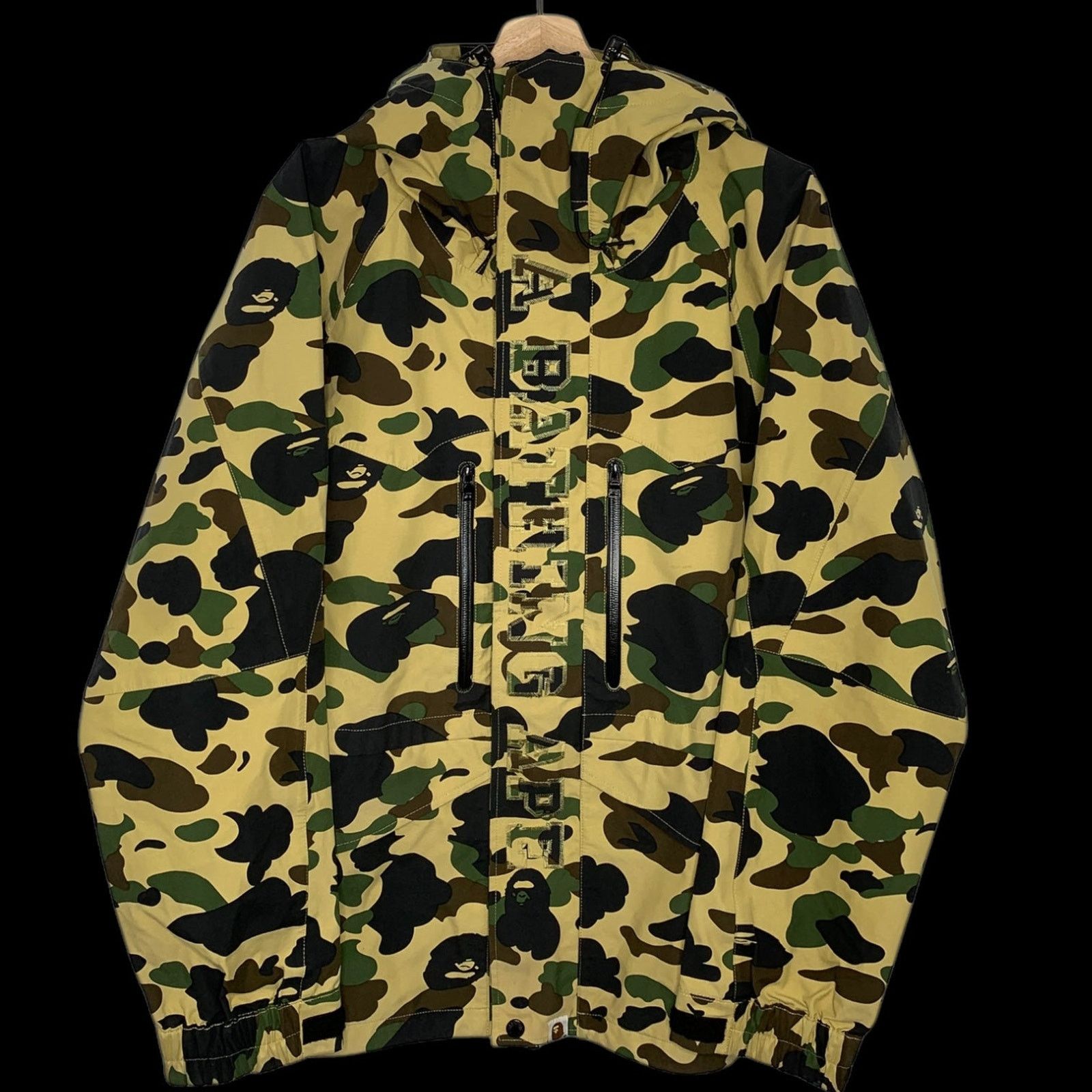 1ST CAMO BAPE YELLOW JACKET L