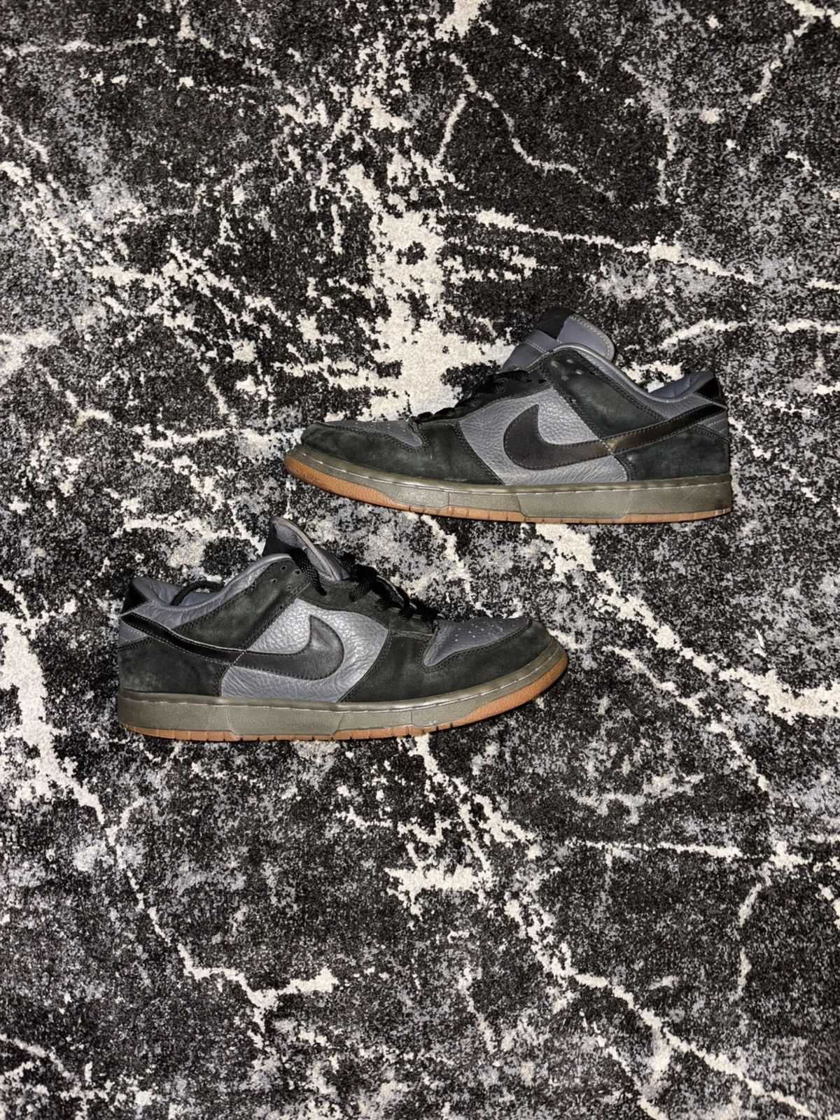 Nike × Nike SB × Vintage Vintage 2003 Nike Dunk Low Pro Black Graphite Gum Shoes Size US 12 / EU 45 - 2 Thumbnail