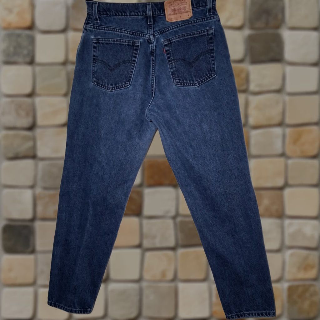 Levi's VINTAGE Levi's 551 Jeans Women Size 14 Med Relaxed Fit Tapered Leg Blue Denim Jeans 5-Pocket Womens 90s USA Made Size 36" / US 14 / IT 50 - 1 Thumbnail