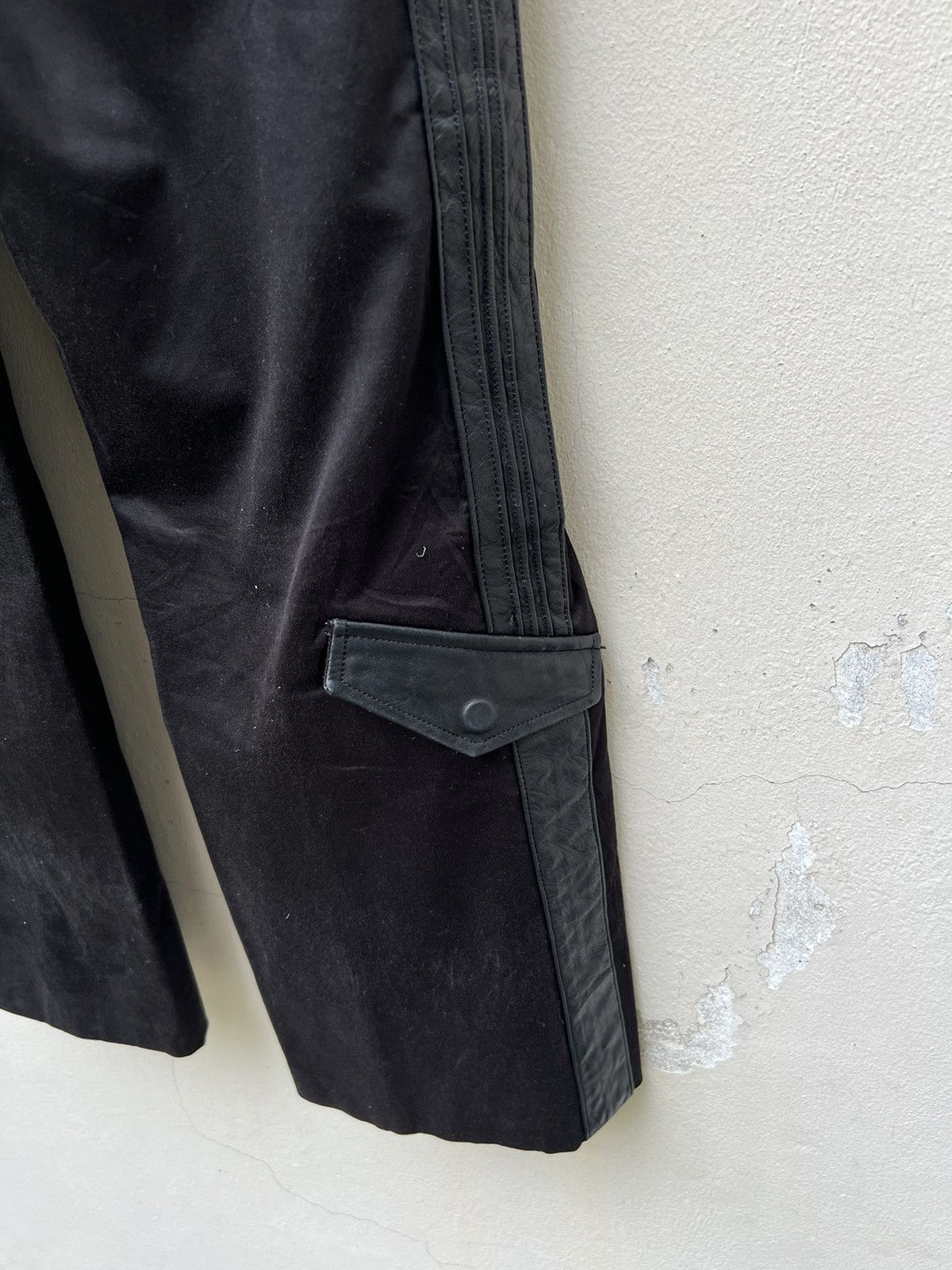 Vintage Vintage KENJI ITO Japan Leather Stripe Cargo Trouser Pant Size US 31 - 20 Thumbnail