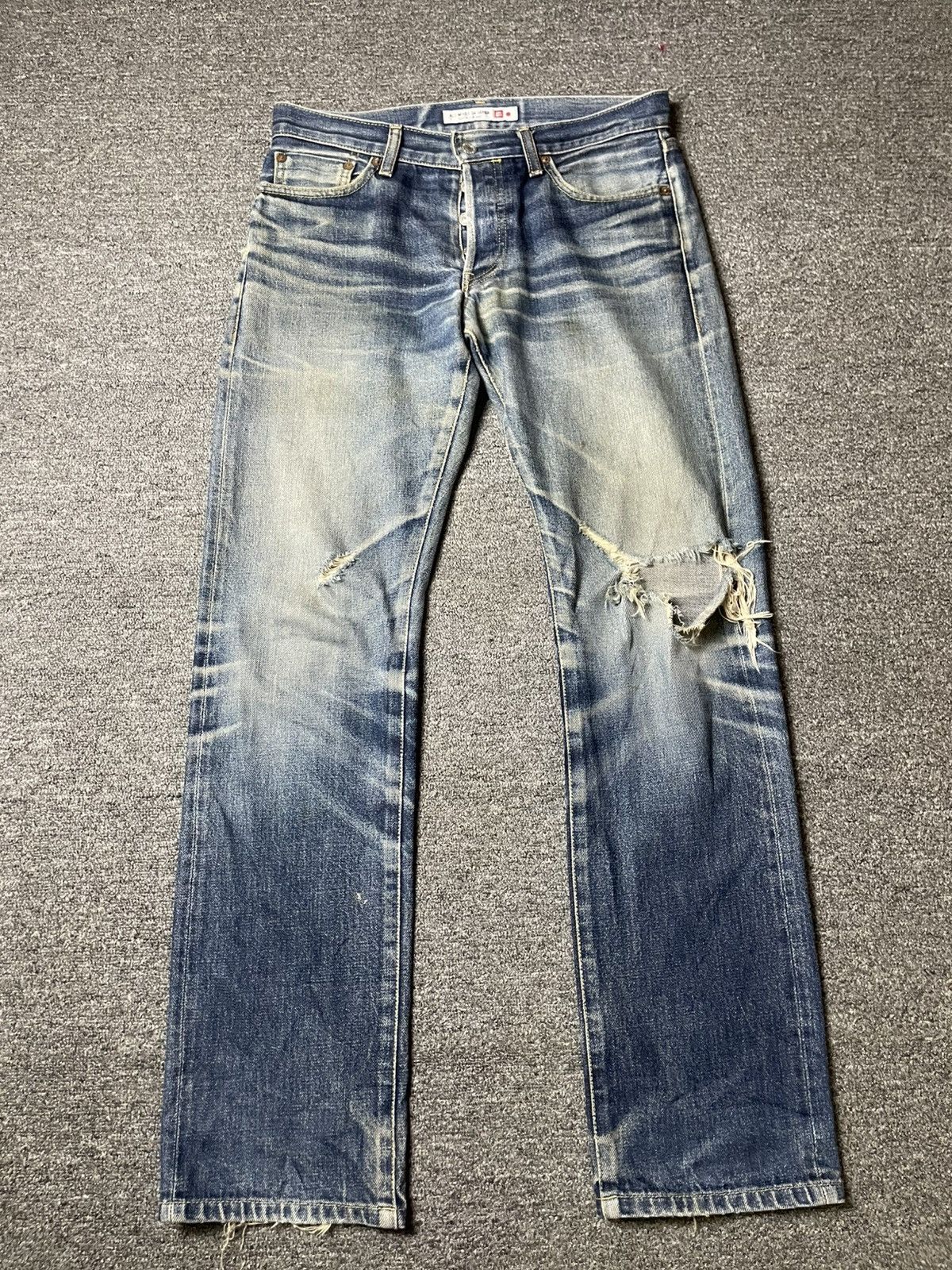 Japanese Brand × Uniqlo UNIQLO Distressed Denim Ripped Jeans (93) Size US 32 / EU 48 - 1 Thumbnail