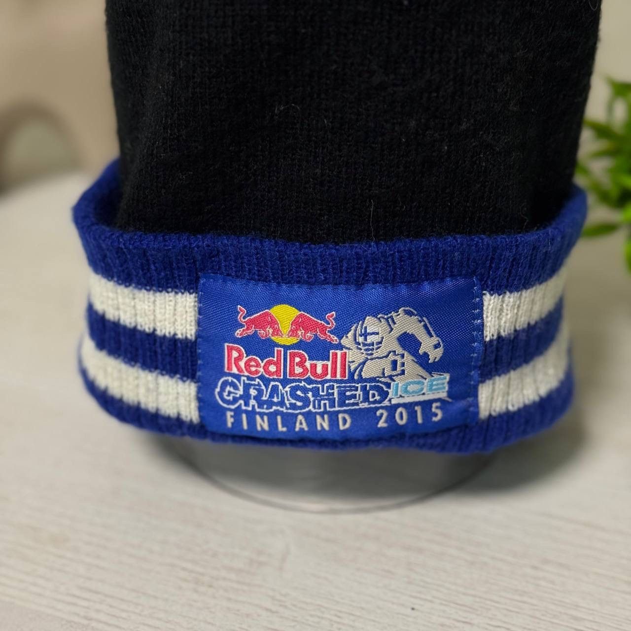 Red Bull VTG Red Bull Crashed Finland 2015 Y2K Hat 00s USA Size ONE SIZE - 4 Thumbnail