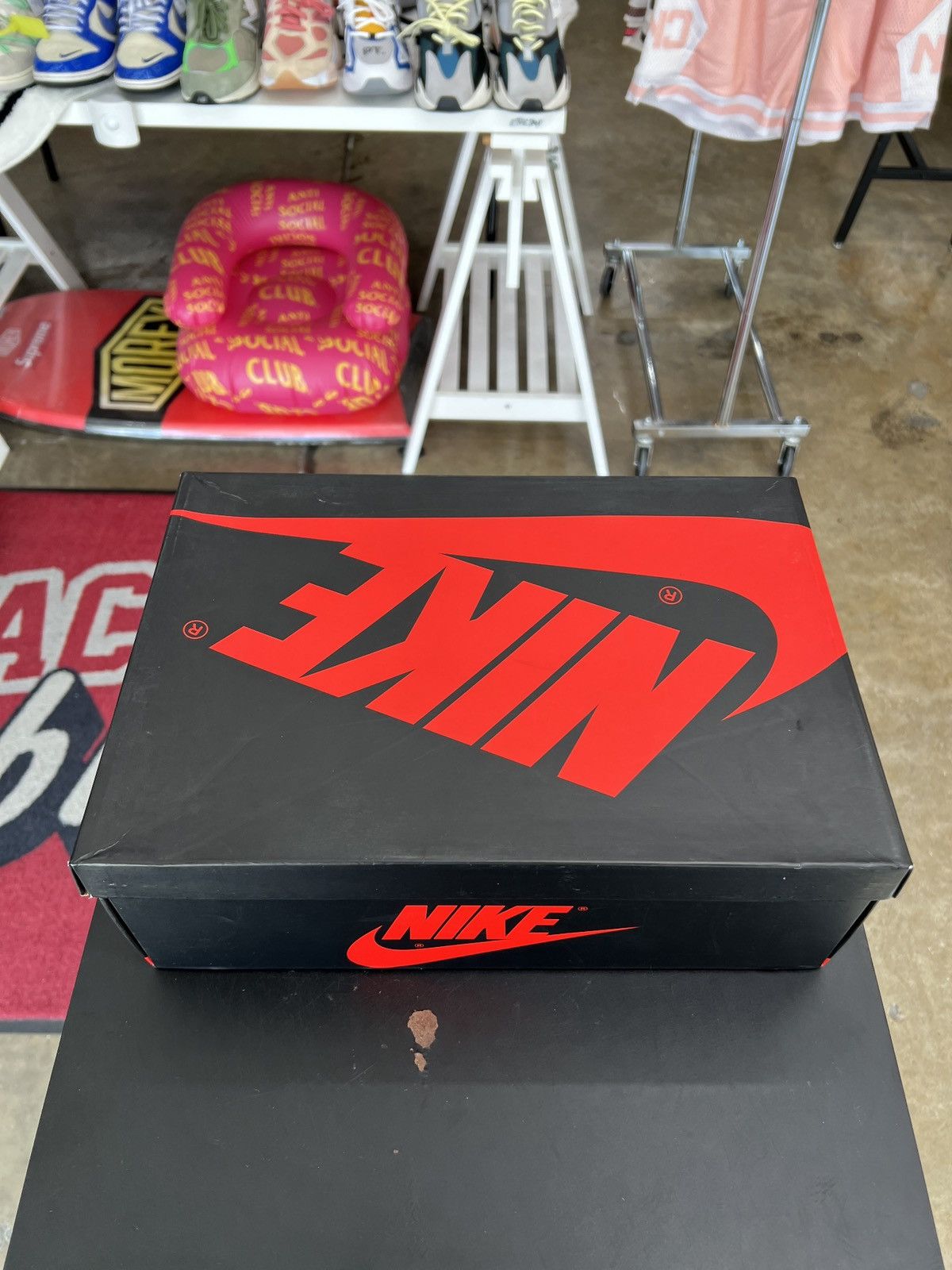 Jordan Brand Air Jordan 1 High Royal Toe Size 10 (2020) Size US 10 / EU 43 - 15 Thumbnail