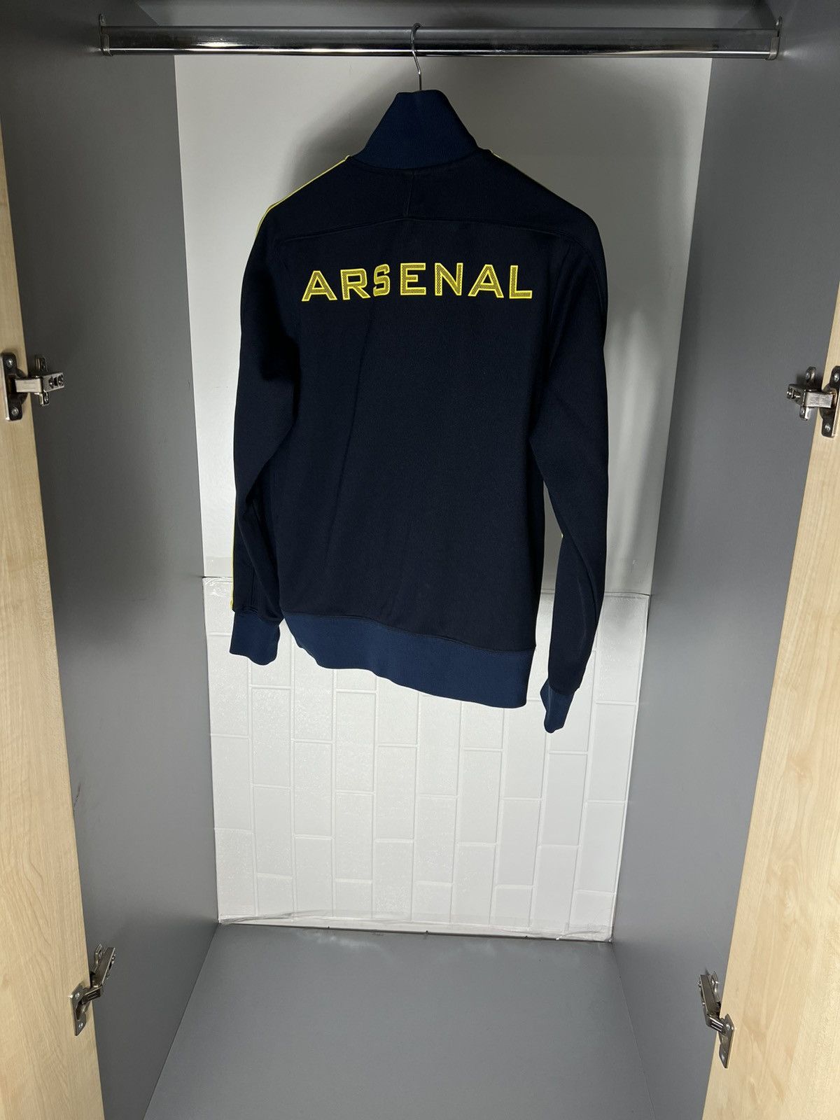 Nike VINTAGE NIKE FC ARSENAL LONDON ENGLAND SOCCER JERSEY Y2K 90s Size US M / EU 48-50 / 2 - 12 Thumbnail