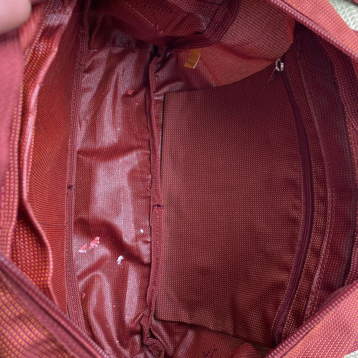 Japanese Brand × Mandarina Duck Y2K Mandarina Duck Multi-Pocket Shoulder Bag Size ONE SIZE - 7 Thumbnail