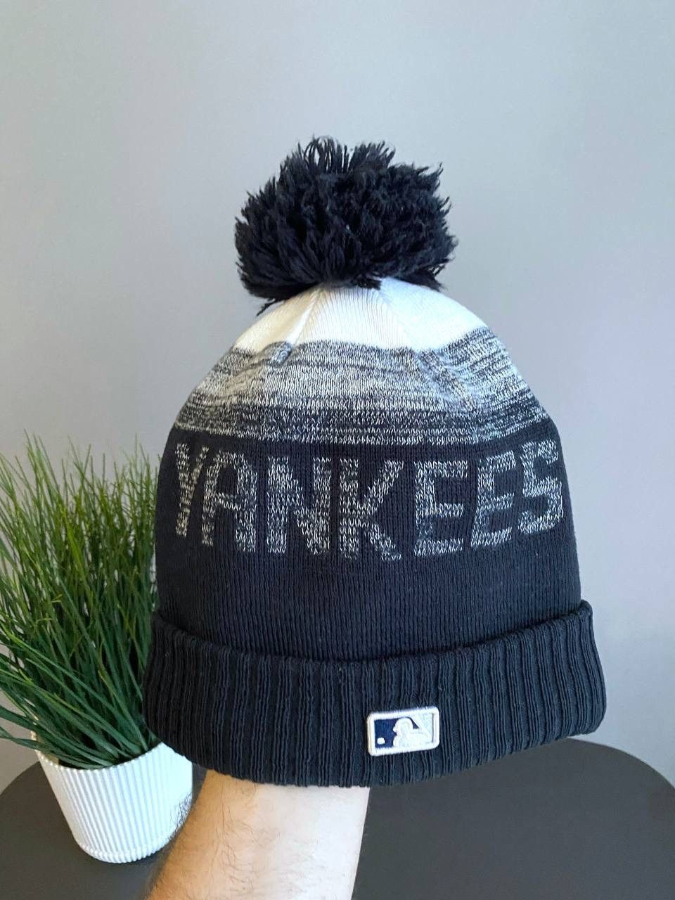 New Era New Era x MLB New York Yankees Winter Knit Pom Hat, One Size Size ONE SIZE - 6 Thumbnail