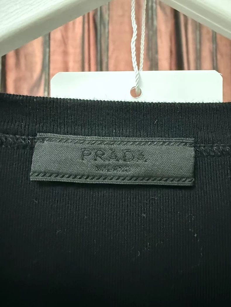 Prada Prada Black neckline metal triangle logo short sleeves 2501 Size US XL / EU 56 / 4 - 5 Thumbnail