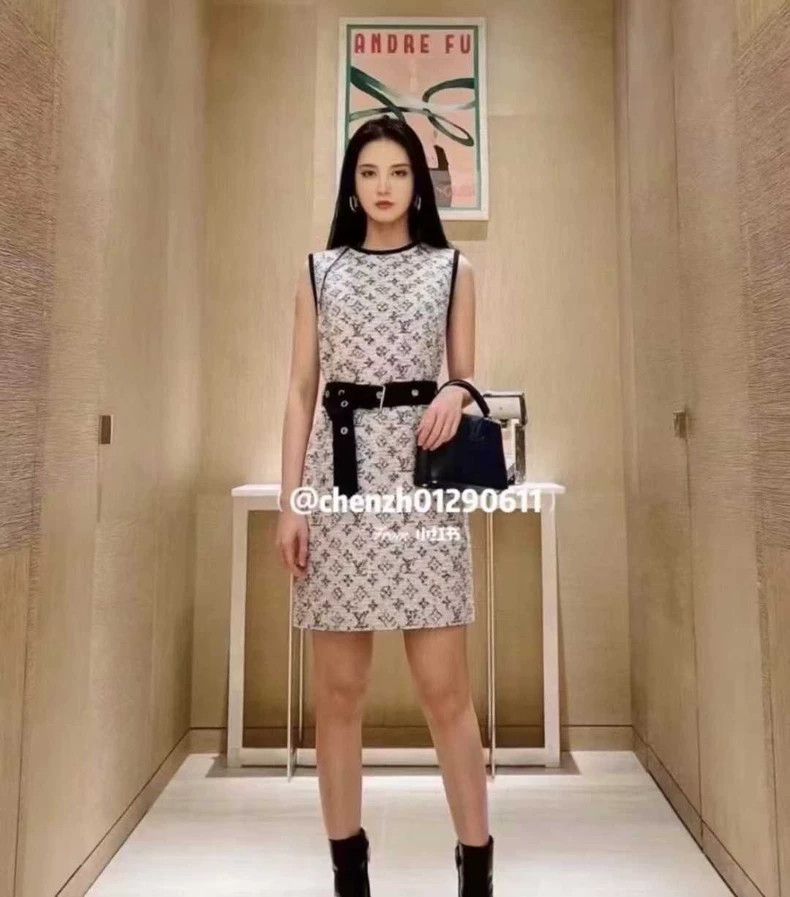 Louis Vuitton Louis Vuitton Grey frilly tweed dress Size XS / US 0-2 / IT 36-38 - 6 Thumbnail